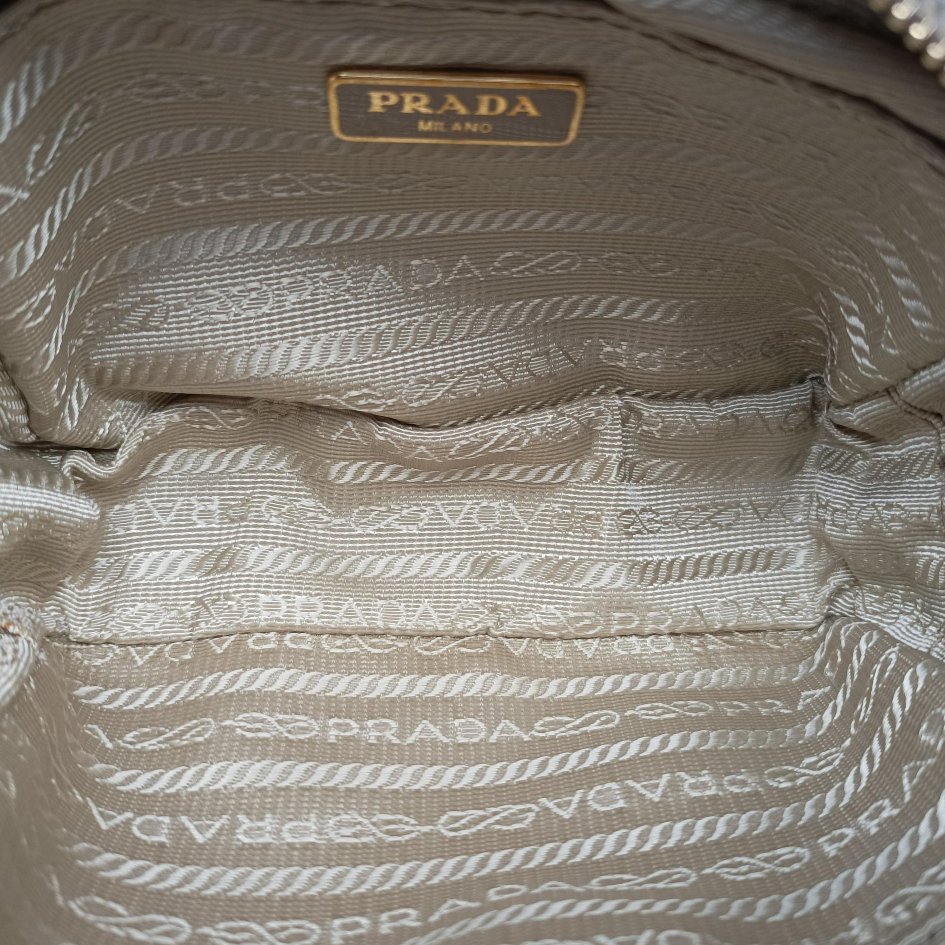 VITELLO PHENIX camera bag Beige Leather 1N1674 42ヴィッテロ フェニックス カメラバッグ ベージュ レザー 1N1674 42