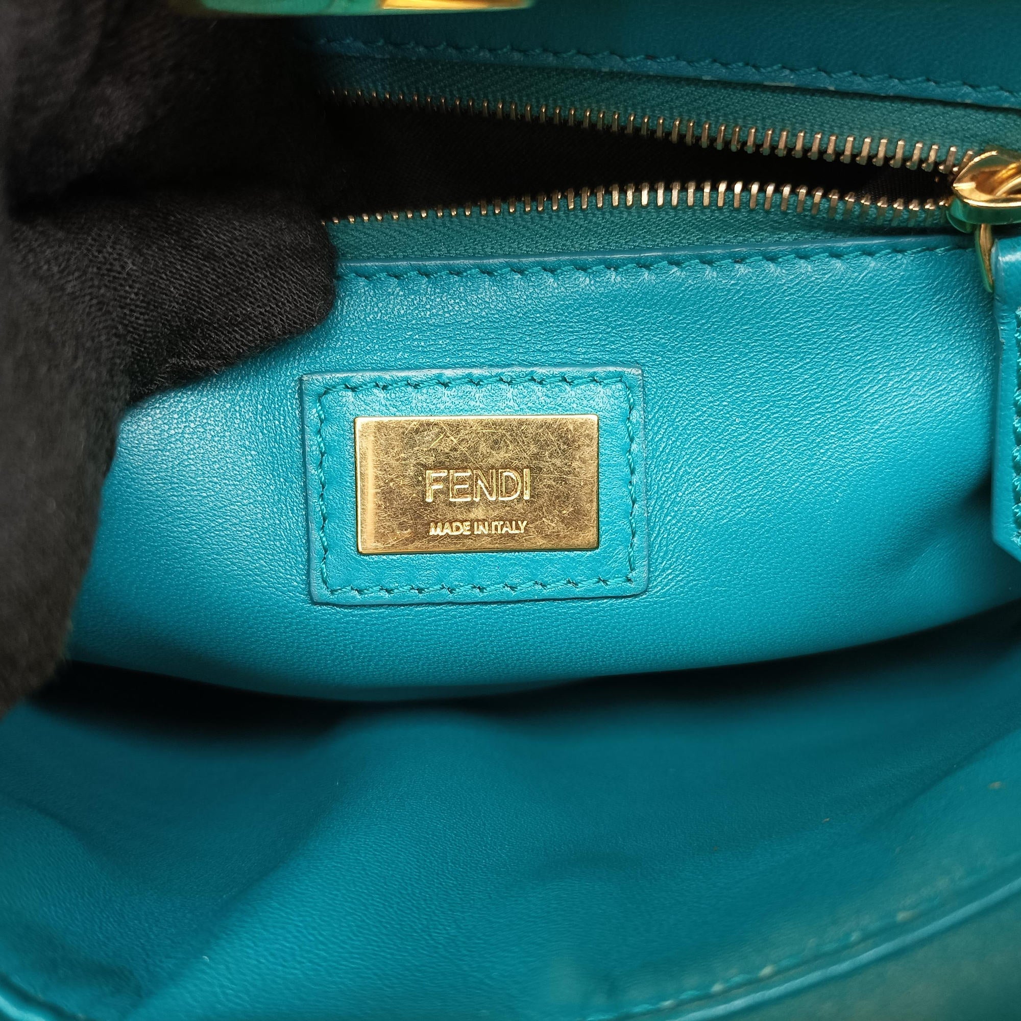 PEEKABOO Blue Leather 8BN244 8BN244-K4P-149-2516ピーカブー ミニ ブルー レザー 8BN244 8BN244-K4P-149-2516