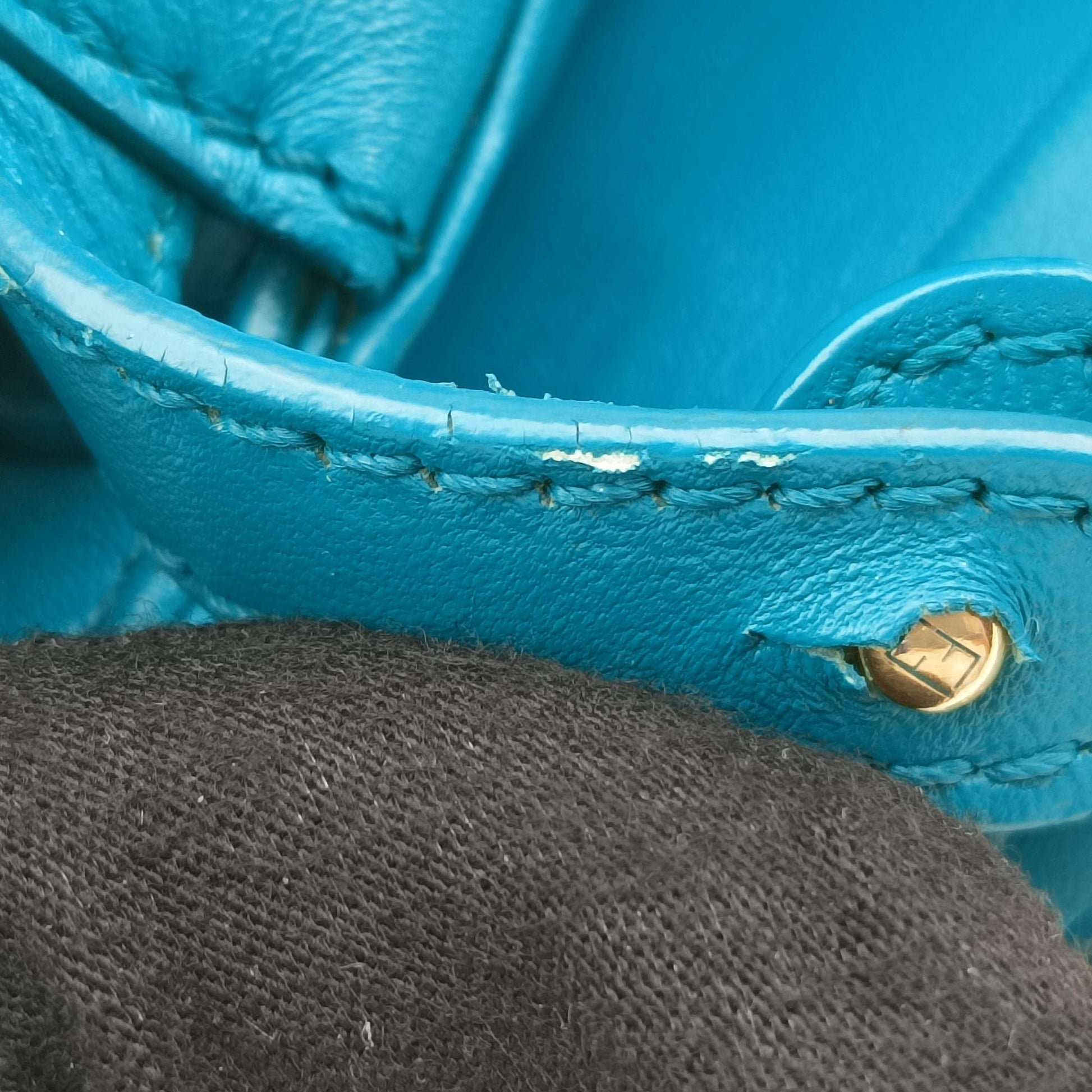 PEEKABOO Blue Leather 8BN244 8BN244-K4P-149-2516ピーカブー ミニ ブルー レザー 8BN244 8BN244-K4P-149-2516
