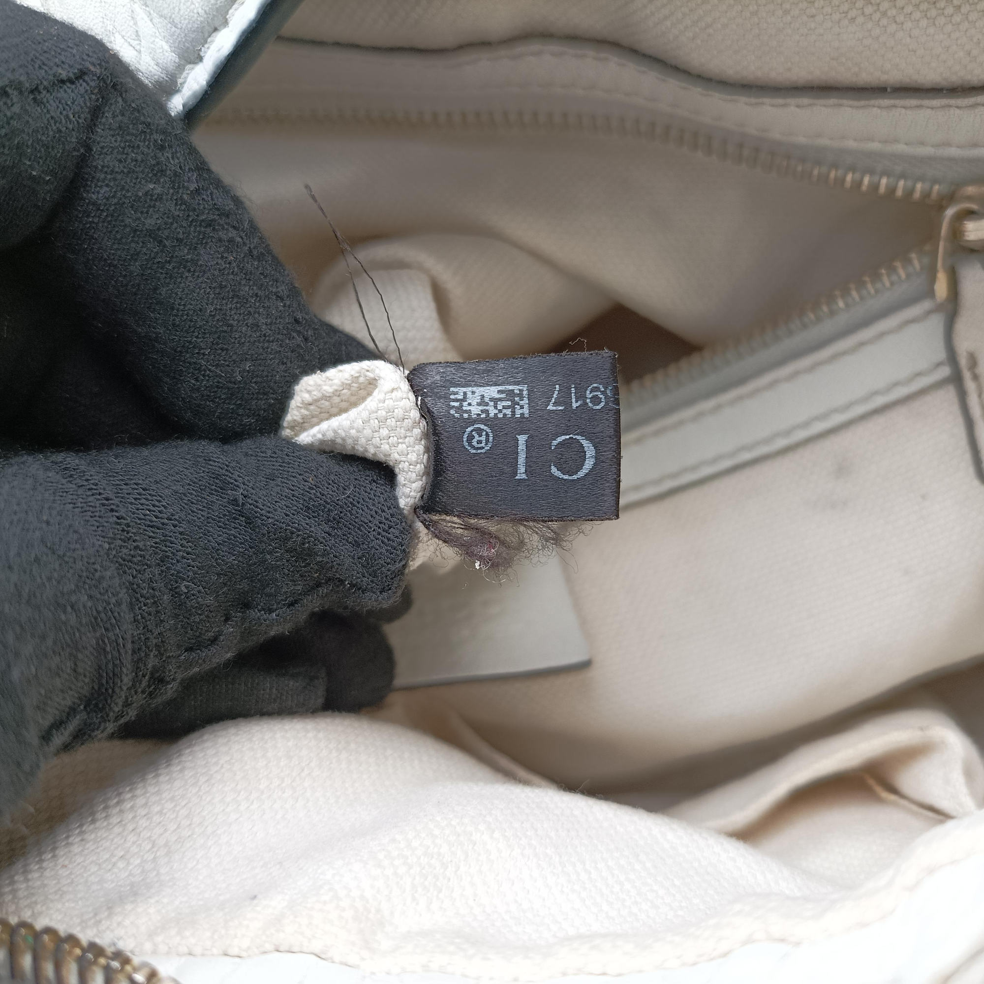Heritage Horsebit Hobo White Leather 247604 E8276917ヘリテージ ホースビット ホーボー ホワイト レザー 247604 E8276917