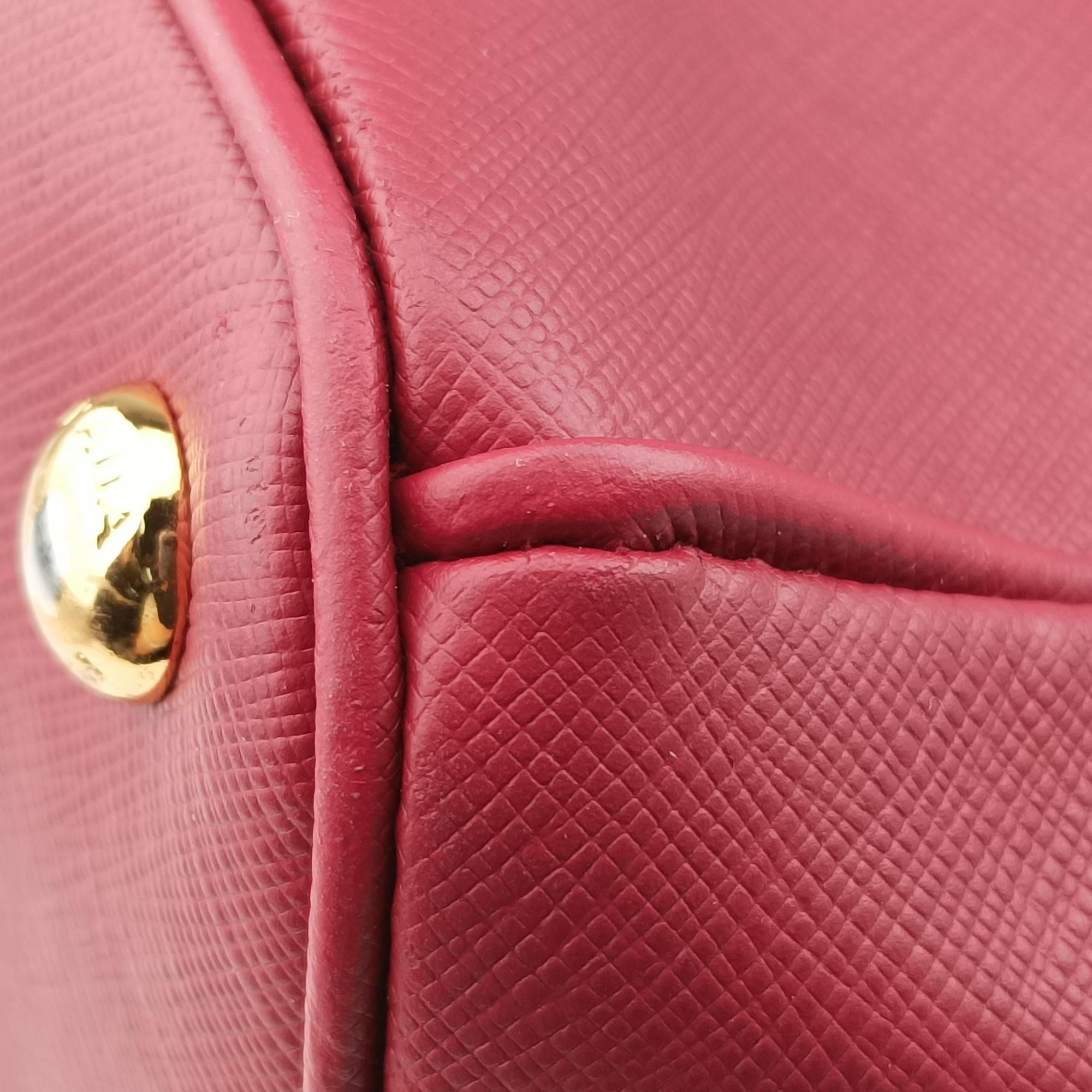 Galleria Front Pocket Red SAFFIANO Leather BN2674 14/Aガレリア フロント ポケット レッド サフィアーノレザー BN2674 14/A