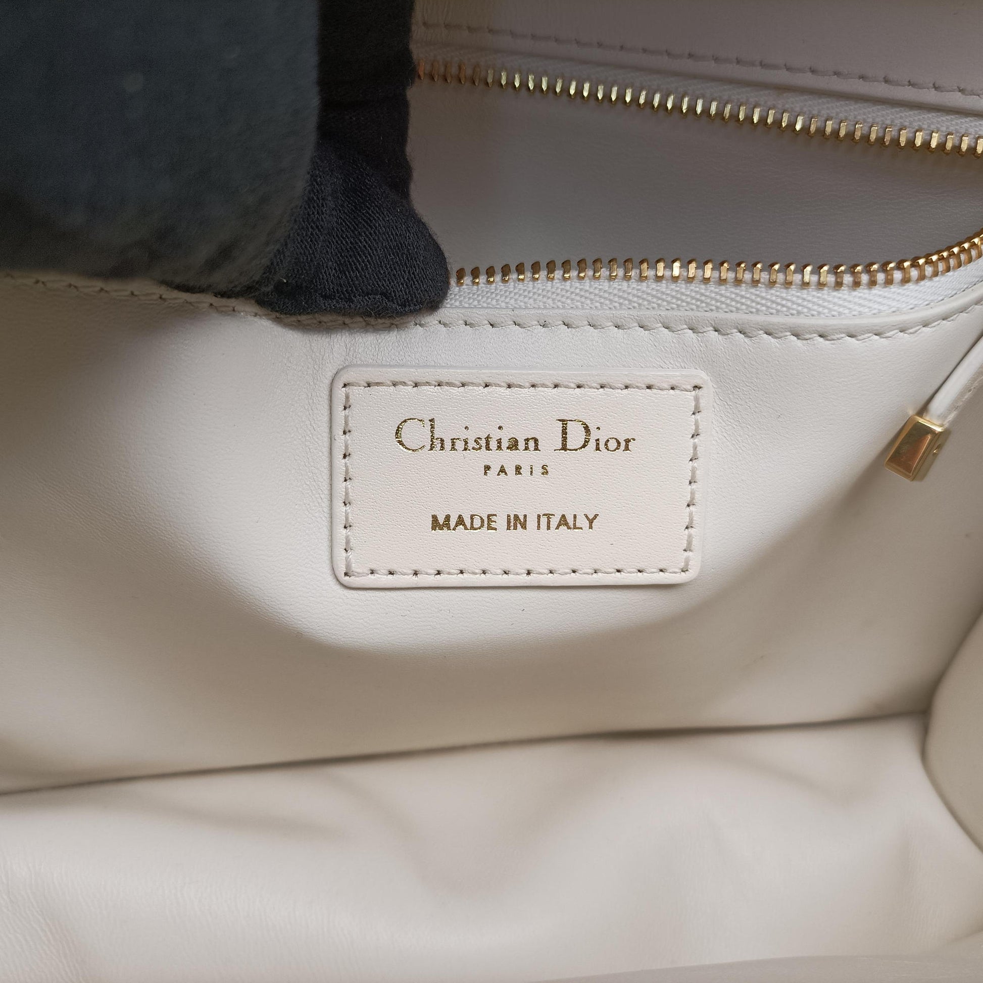 30 Montaigne White leather 29-MA-110930モンテーニュ ホワイト レザー 29-MA-1109