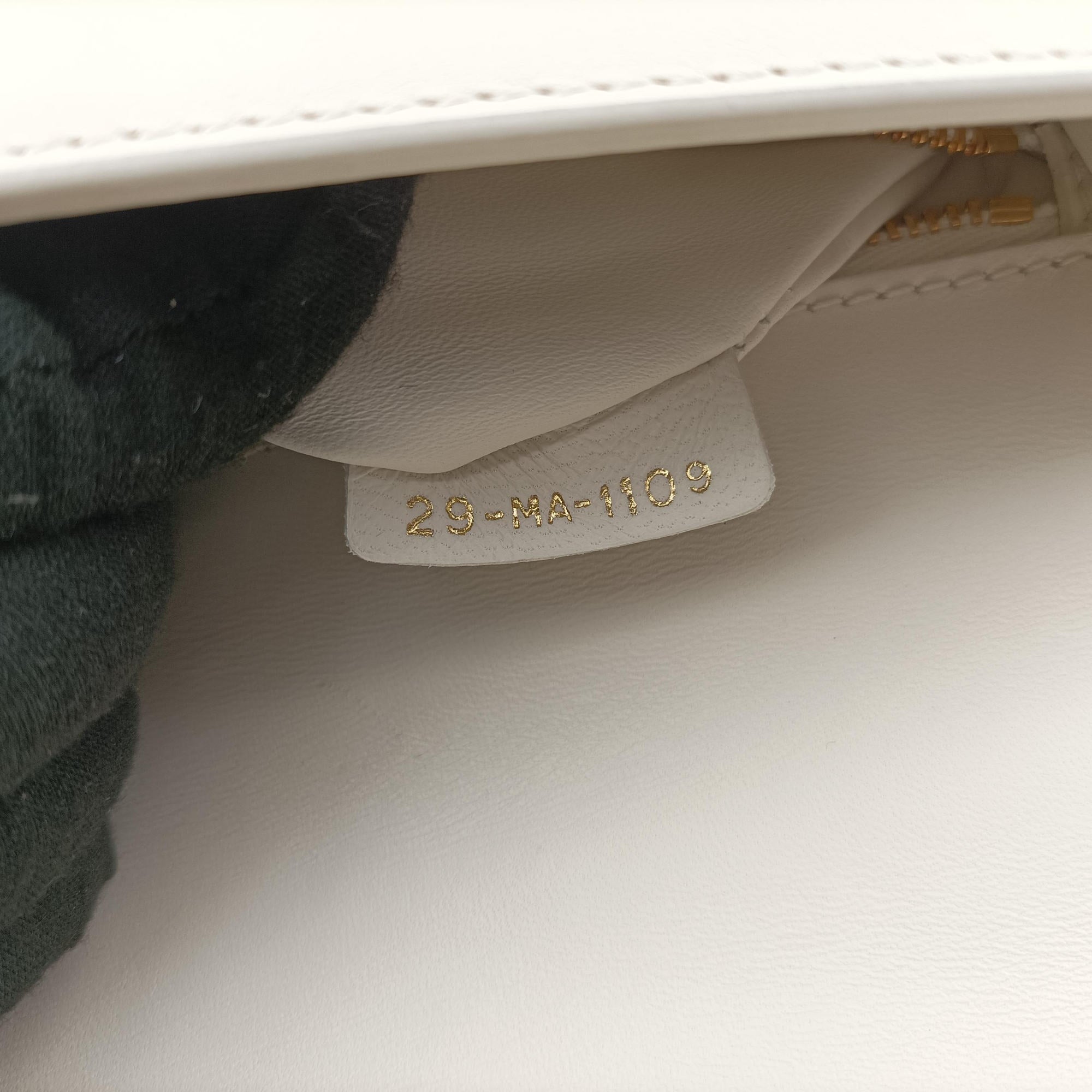 30 Montaigne White leather 29-MA-110930モンテーニュ ホワイト レザー 29-MA-1109