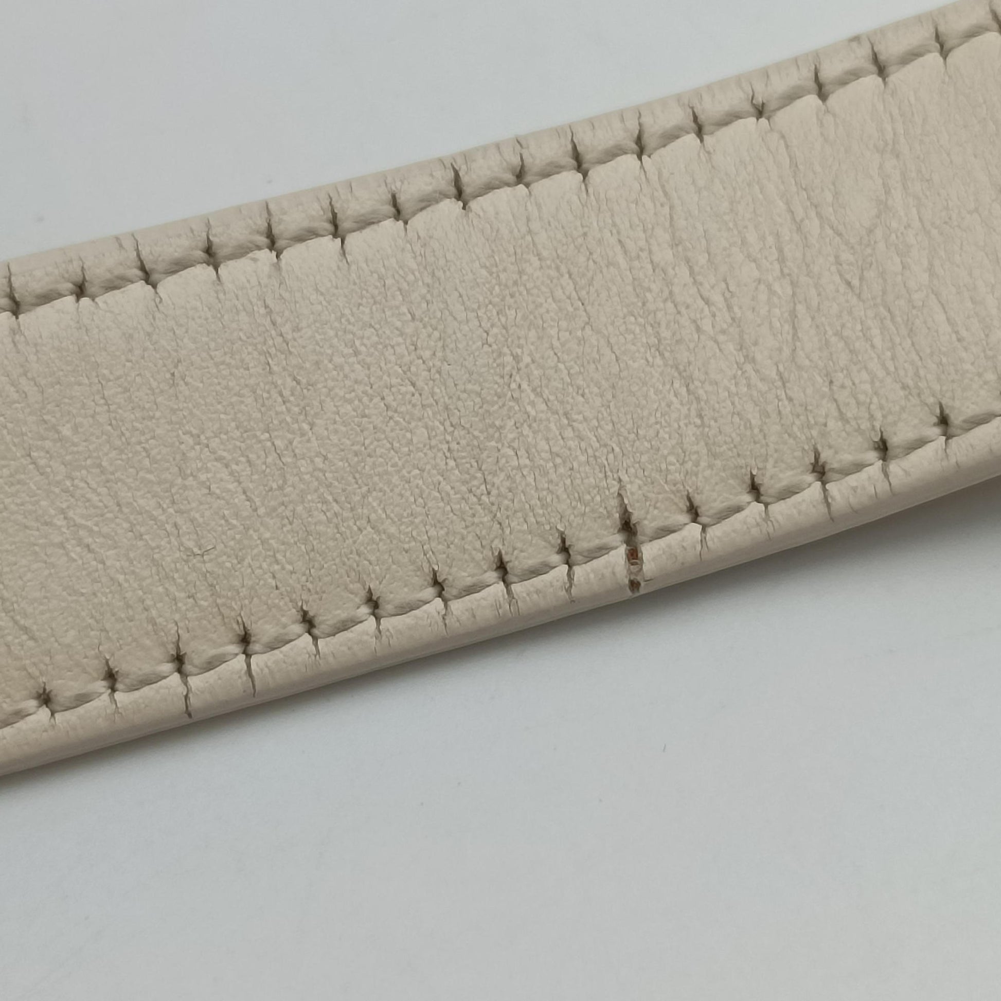 30 Montaigne White leather 29-MA-110930モンテーニュ ホワイト レザー 29-MA-1109