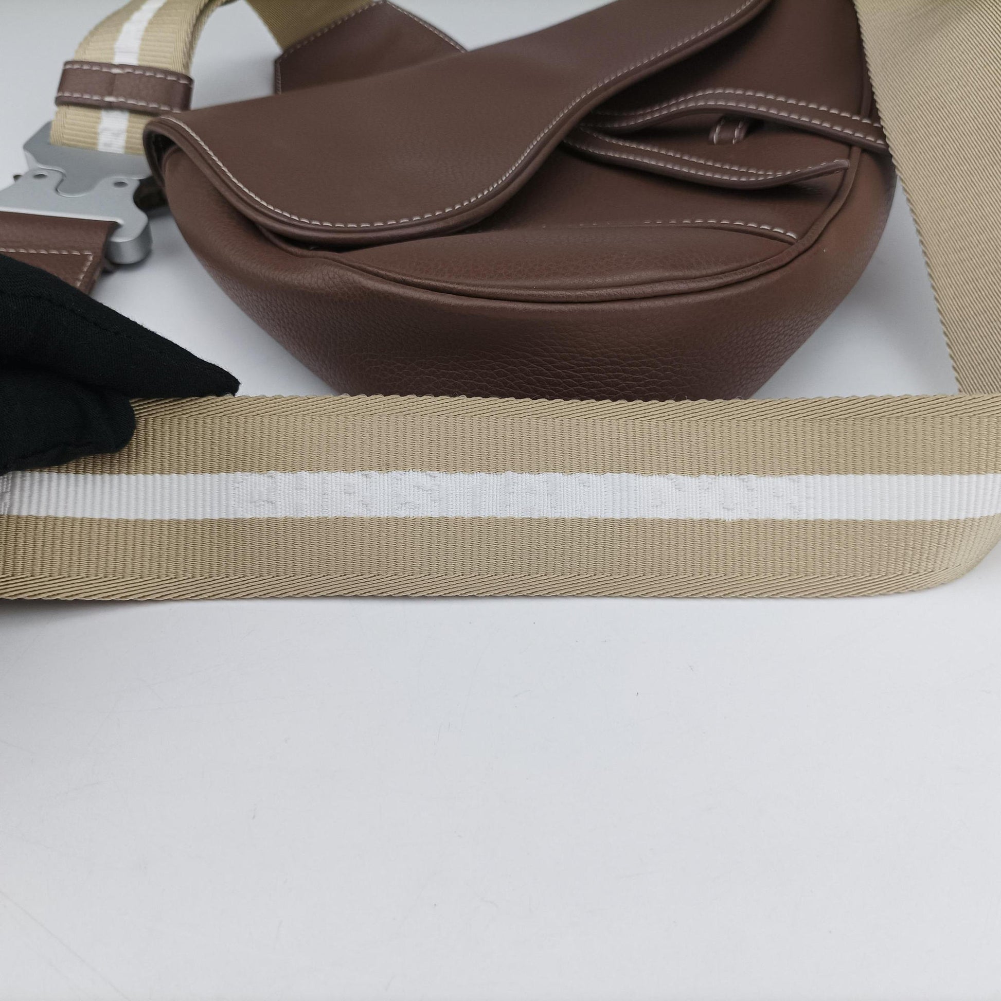 Saddle Brown Leather 09-BO-1118サドル ブラウン レザー 09-BO-1118