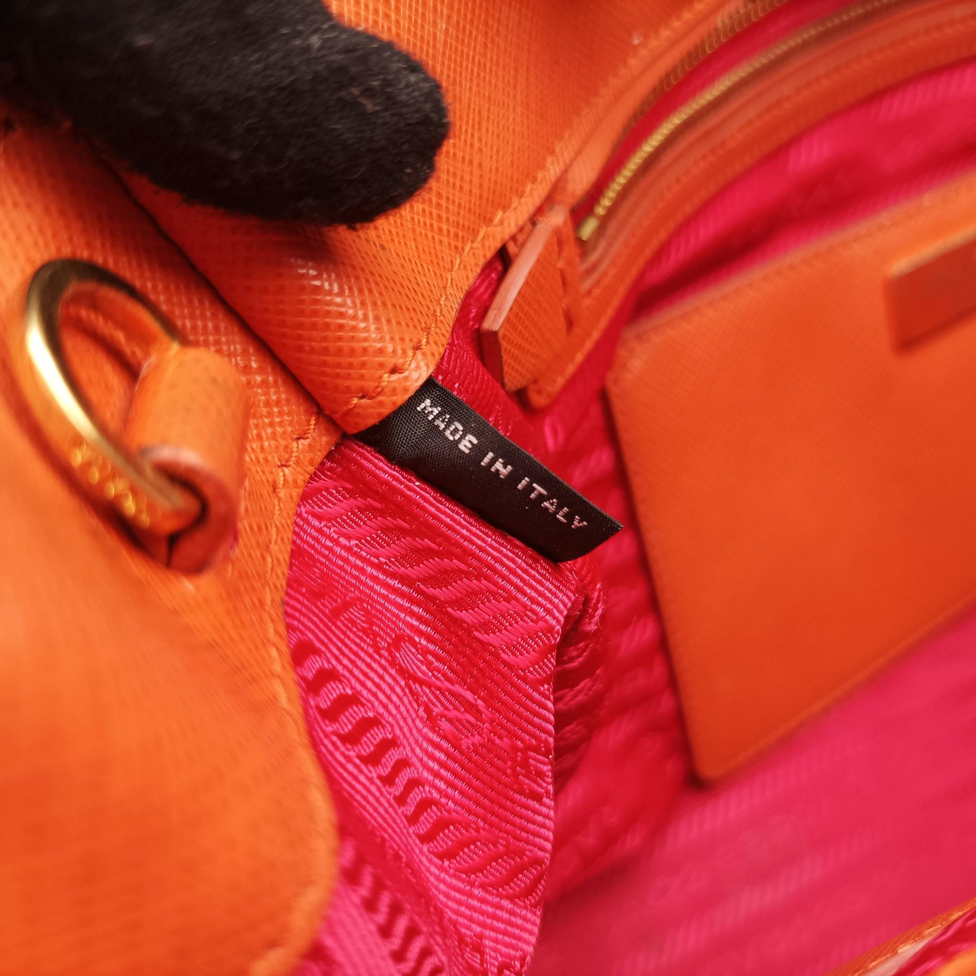 Galleria Orange×red SAFFIANO Leather BN1844 31/Mガレリア オレンジ×レッド サフィアーノレザー BN1844 31/M