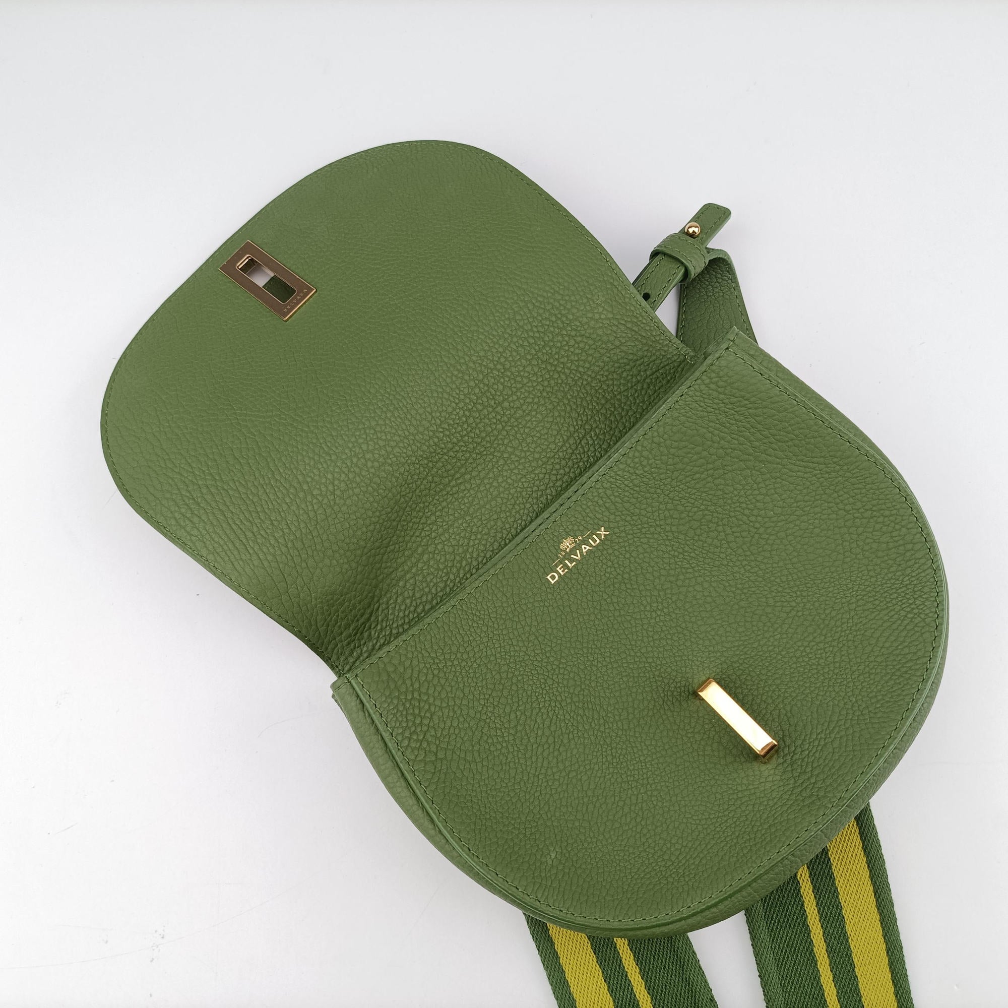 Mutin Green Leather CO6Hミュタン グリーン レザー CO6H