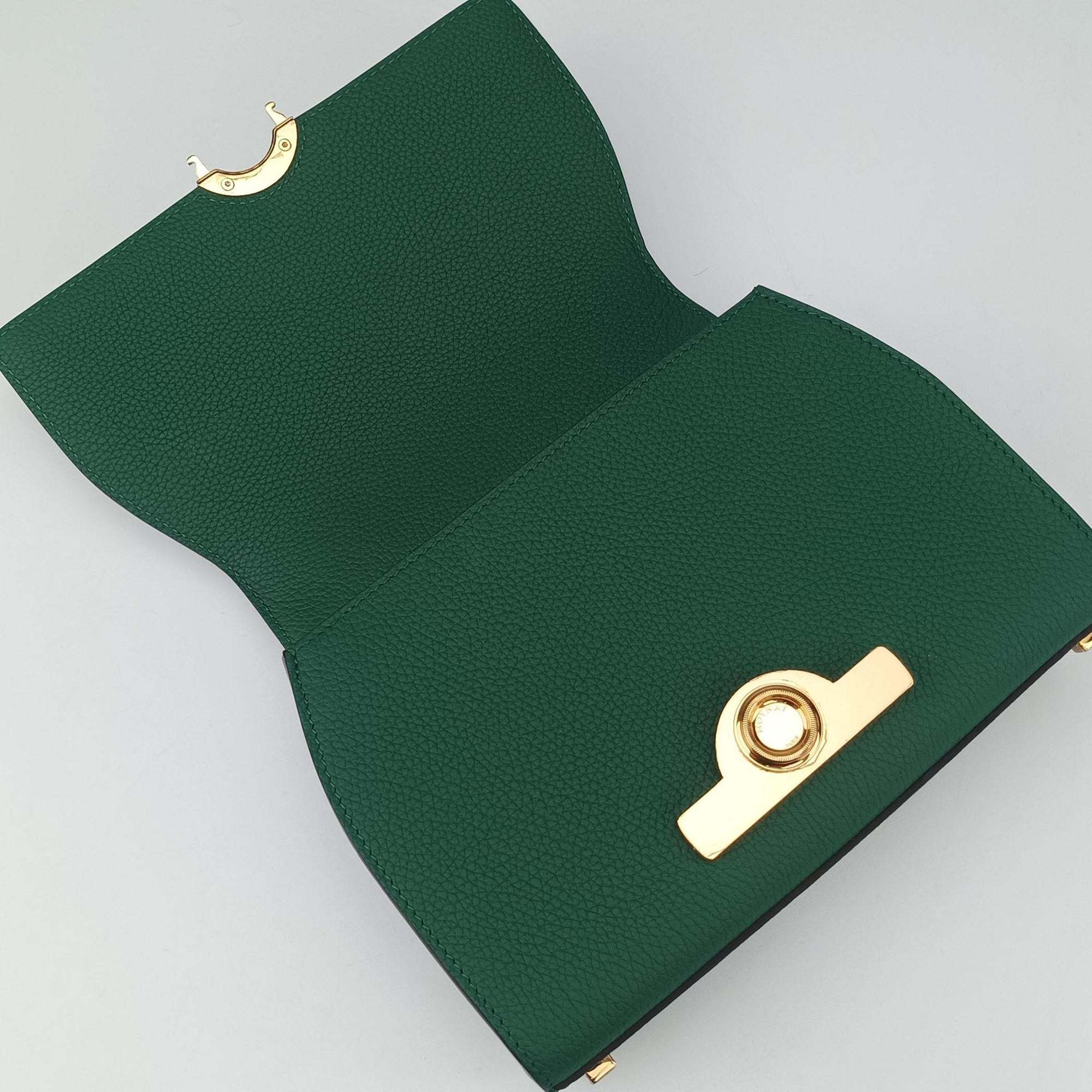Legenne PM Green leather B2110レジェンヌ PM グリーン レザー B2110