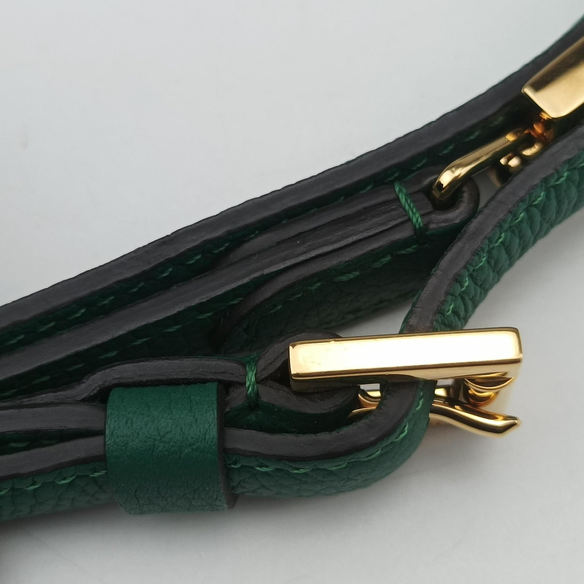Legenne PM Green leather B2110レジェンヌ PM グリーン レザー B2110
