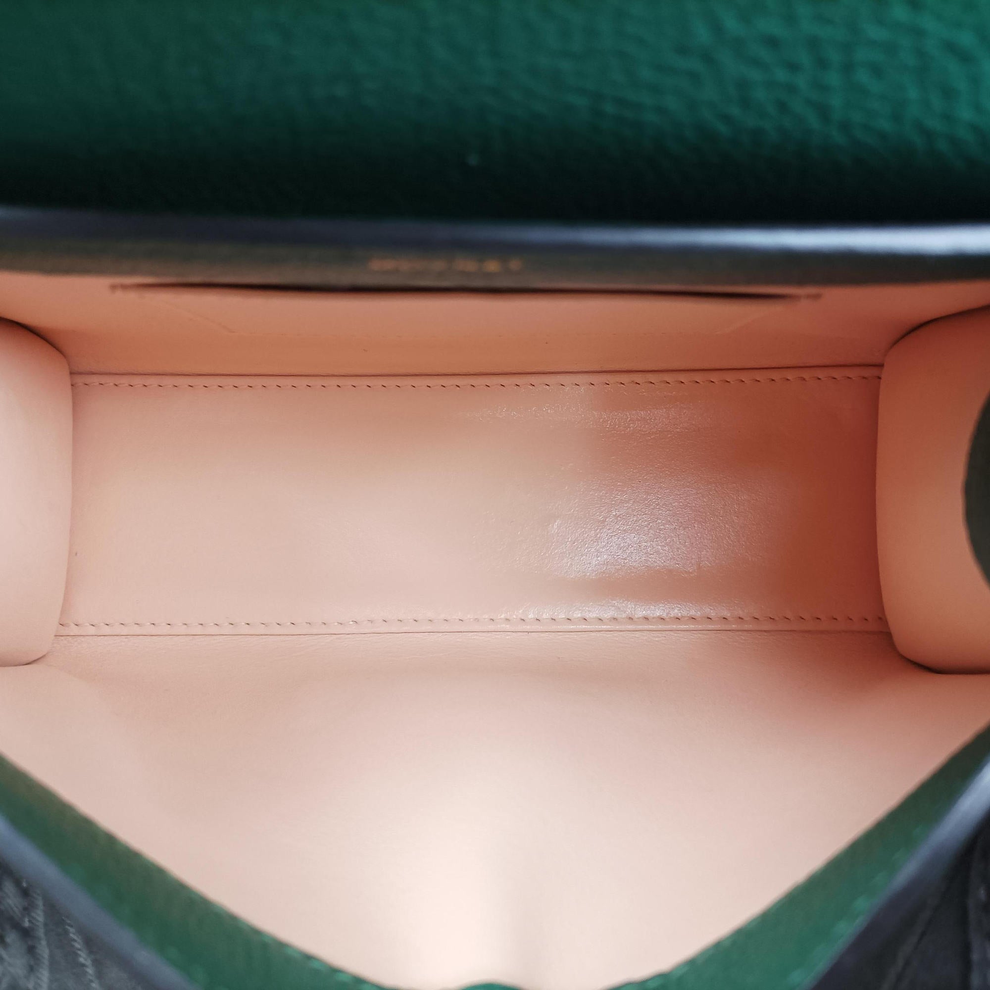 Legenne PM Green leather B2110レジェンヌ PM グリーン レザー B2110