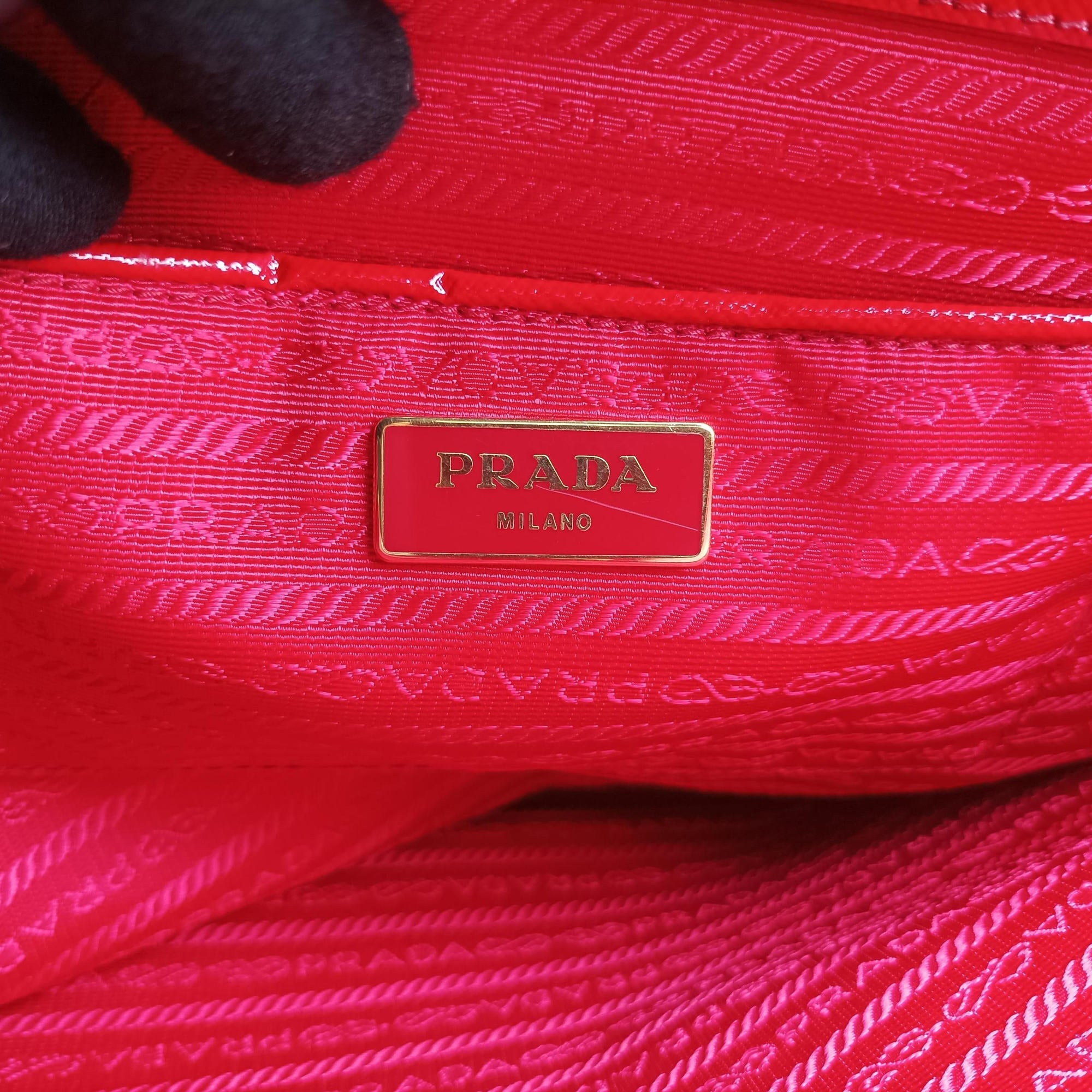 Galleria Red SAFFIANO Leather BN1874 117ガレリア レッド サフィアーノレザー BN1874 117