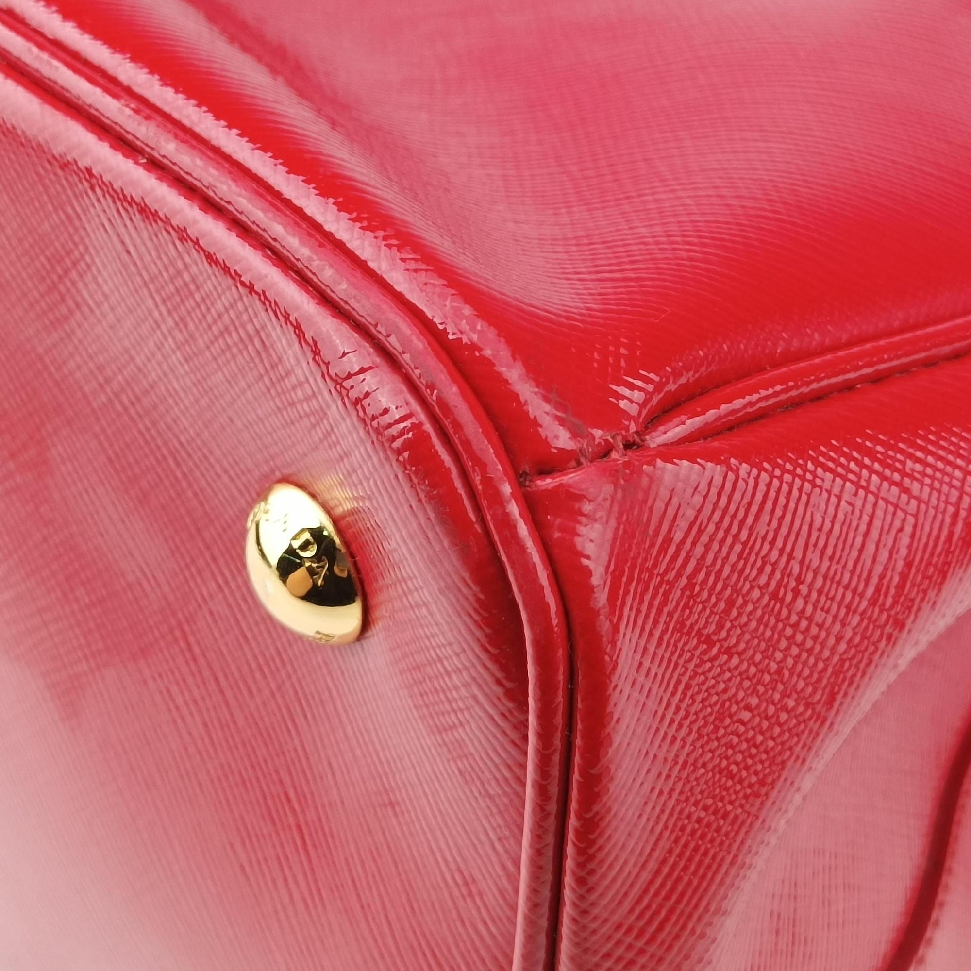 Galleria Red SAFFIANO Leather BN1874 117ガレリア レッド サフィアーノレザー BN1874 117