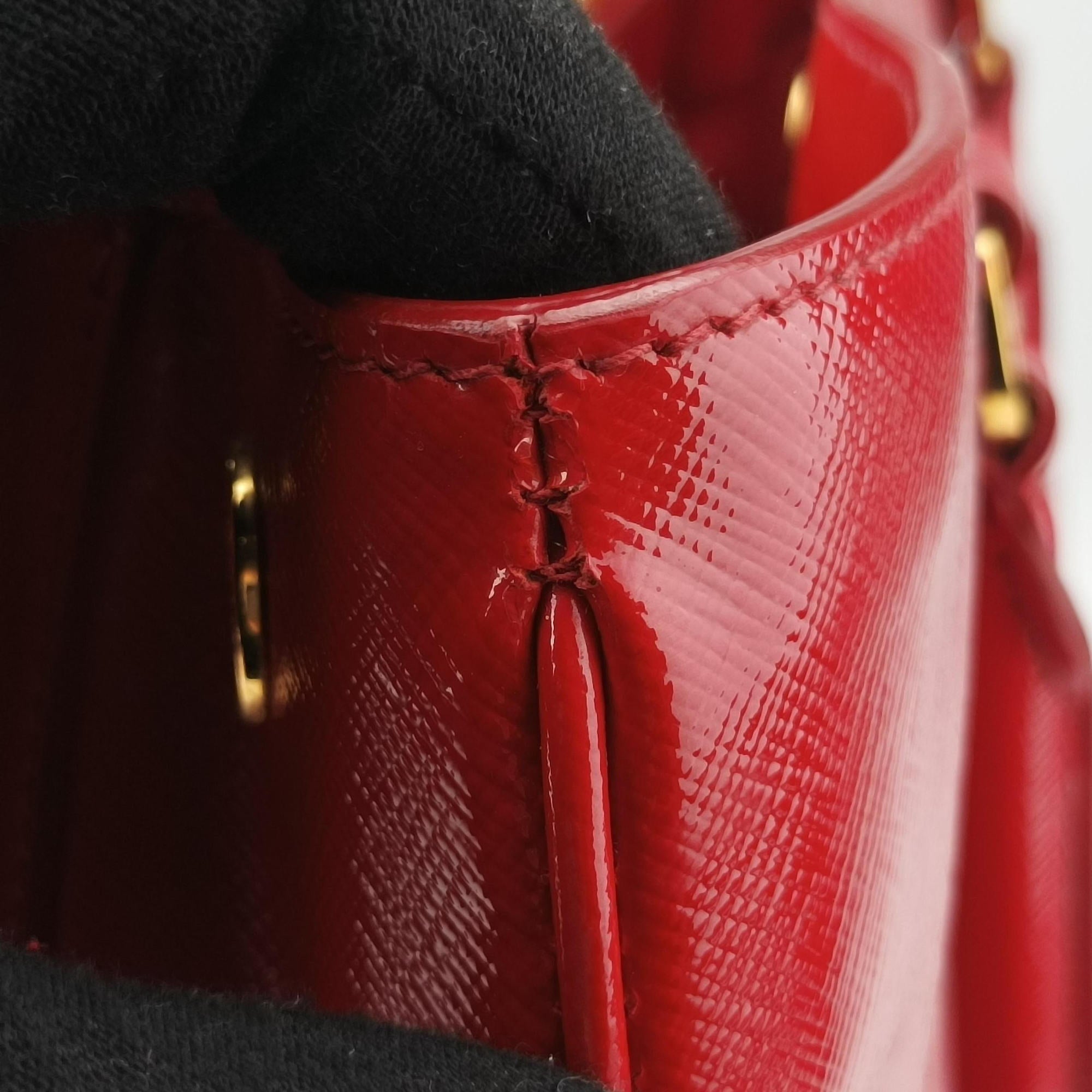 Galleria Red SAFFIANO Leather BN1874 117ガレリア レッド サフィアーノレザー BN1874 117