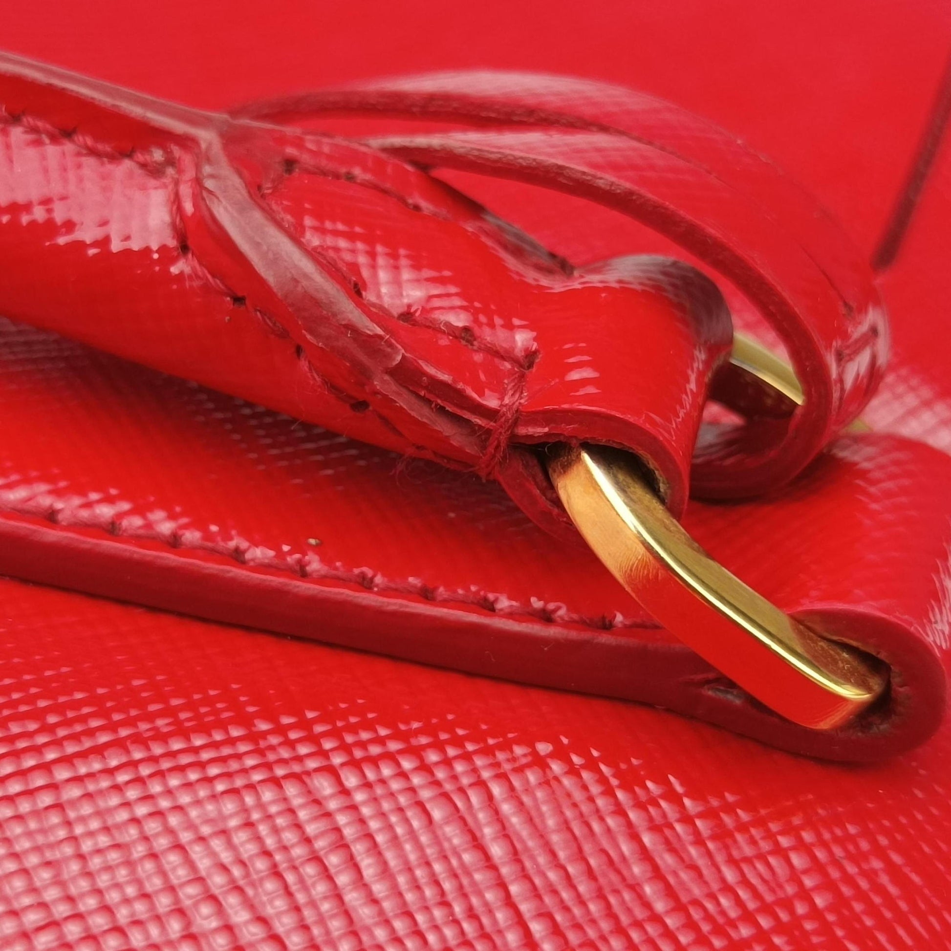 Galleria Red SAFFIANO Leather BN1874 117ガレリア レッド サフィアーノレザー BN1874 117