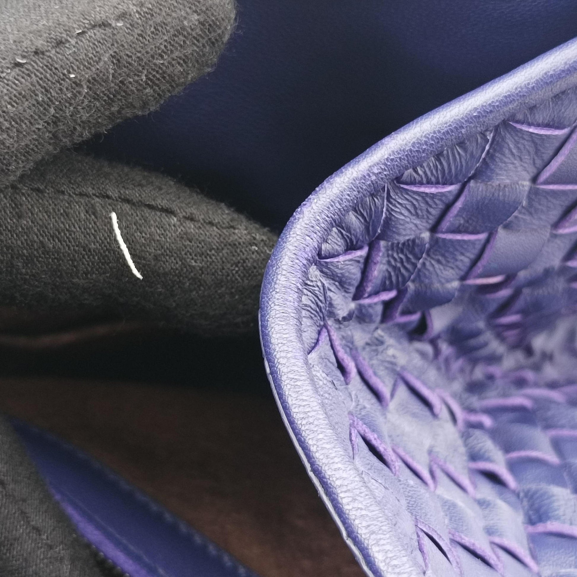 Parachute Intrecciato Purple lambskin B04215596Bパラシュート イントレチャート パープル ラムスキン B04215596B