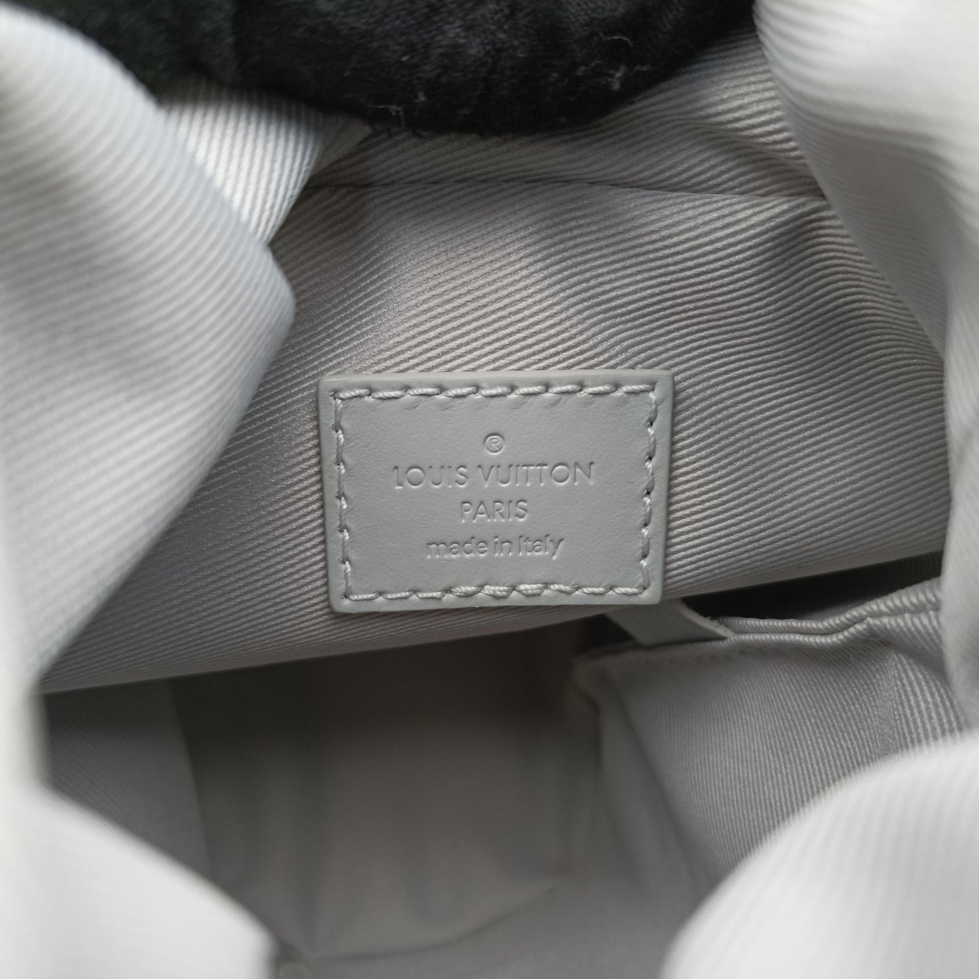 Logo Chalk Nano Bag BLANC Monogram Canvas M44631 NZ2119ロゴ チョーク ナノバッグ ブラン モノグラムキャンバス M44631 NZ2119