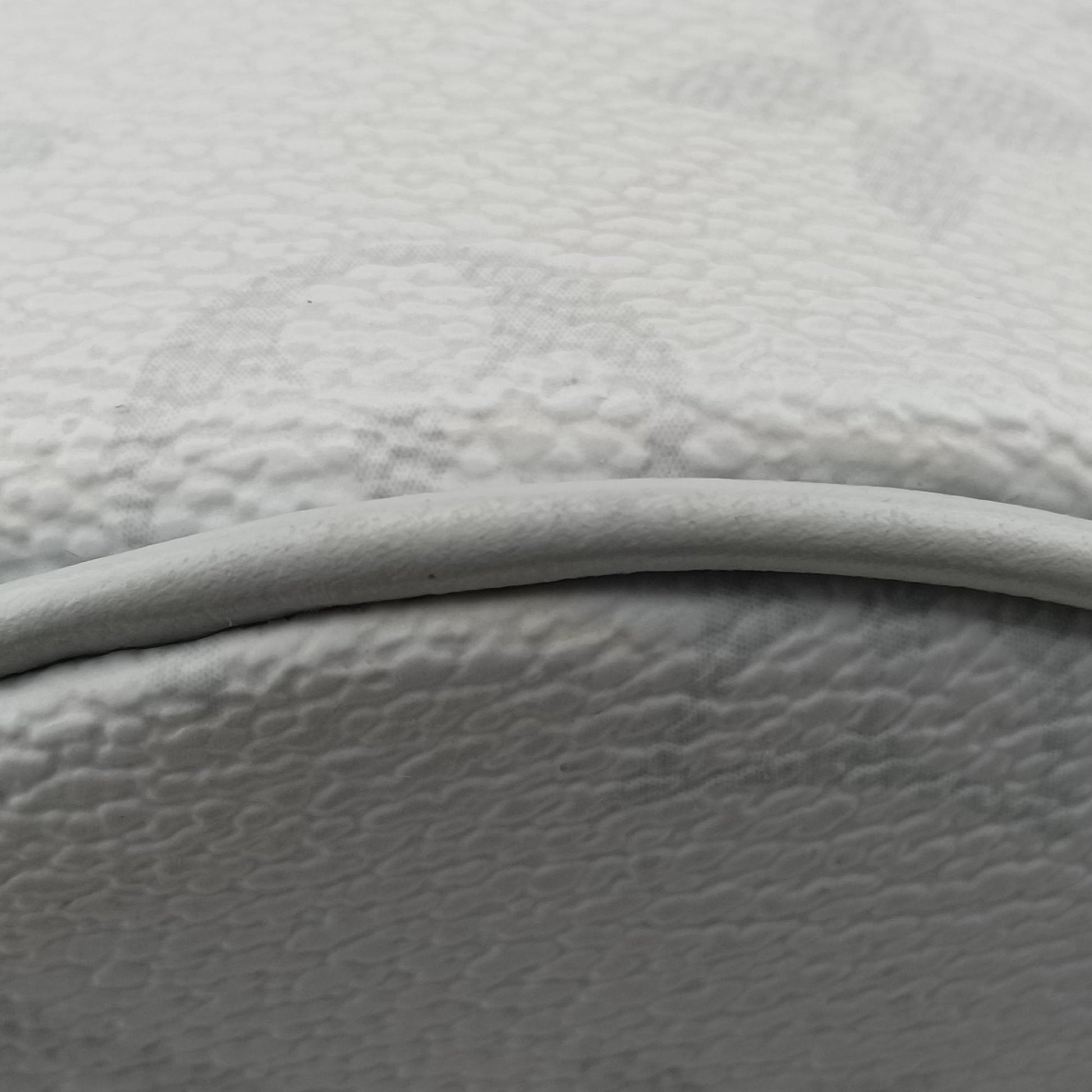Logo Chalk Nano Bag BLANC Monogram Canvas M44631 NZ2119ロゴ チョーク ナノバッグ ブラン モノグラムキャンバス M44631 NZ2119