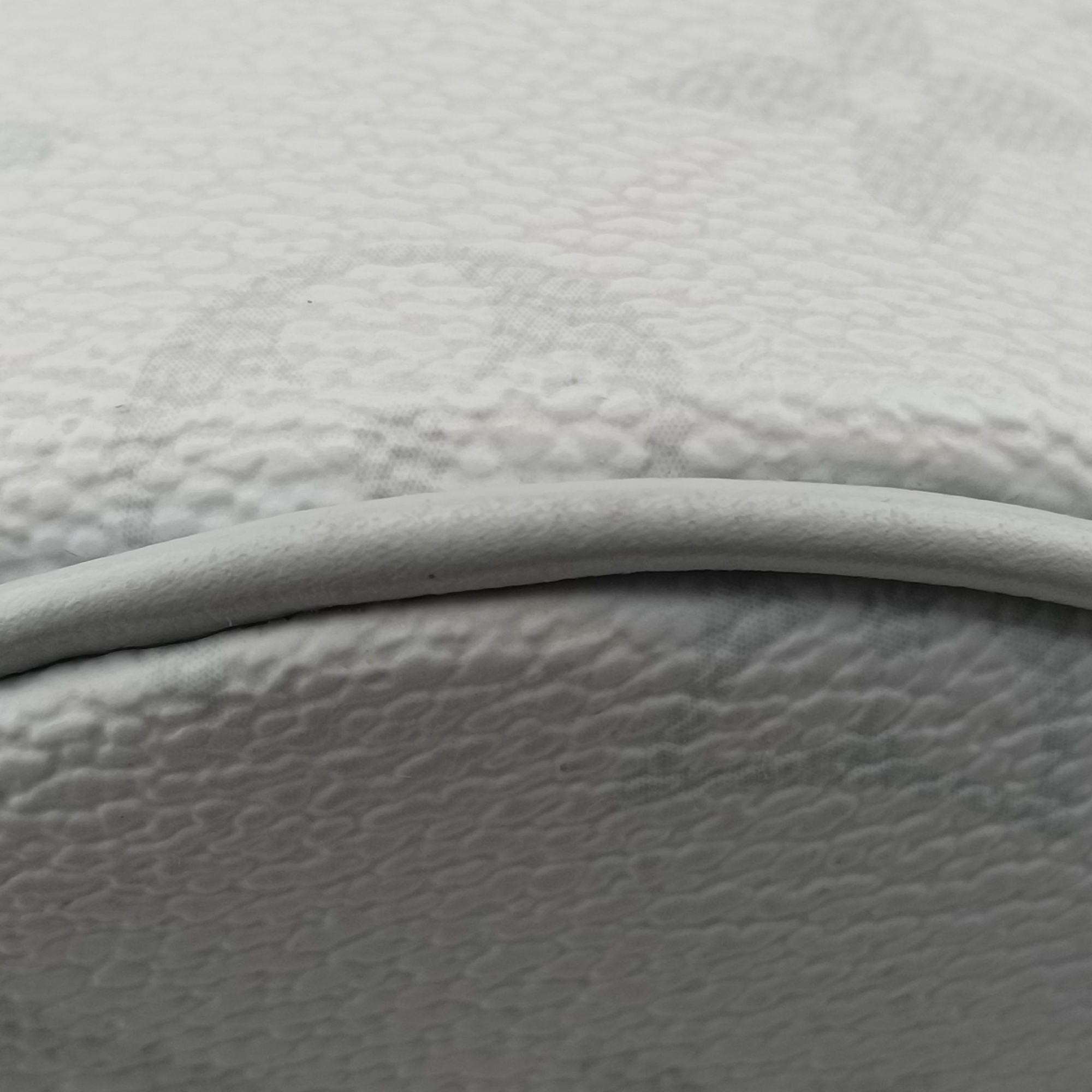 Logo Chalk Nano Bag BLANC Monogram Canvas M44631 NZ2119ロゴ チョーク ナノバッグ ブラン モノグラムキャンバス M44631 NZ2119