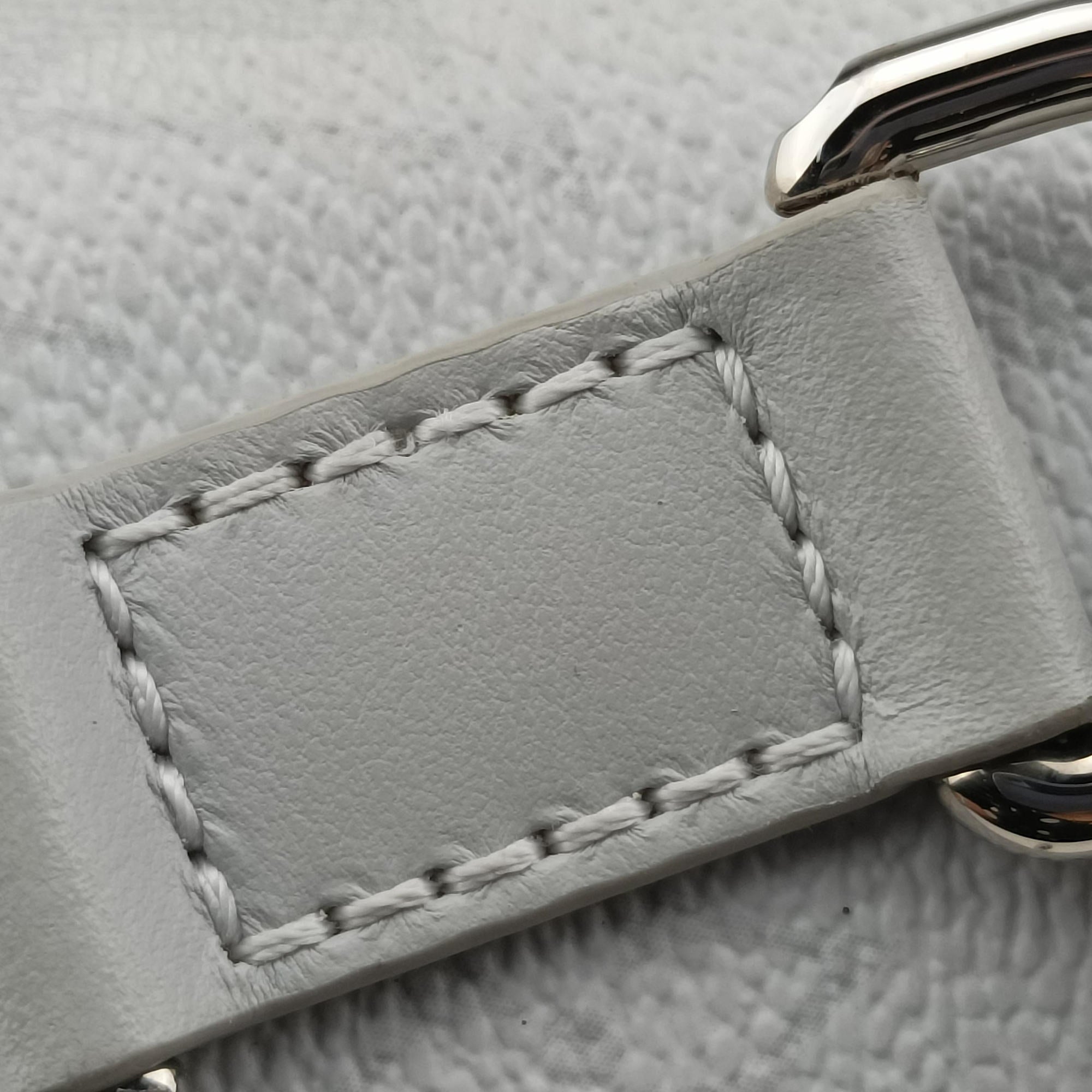Logo Chalk Nano Bag BLANC Monogram Canvas M44631 NZ2119ロゴ チョーク ナノバッグ ブラン モノグラムキャンバス M44631 NZ2119