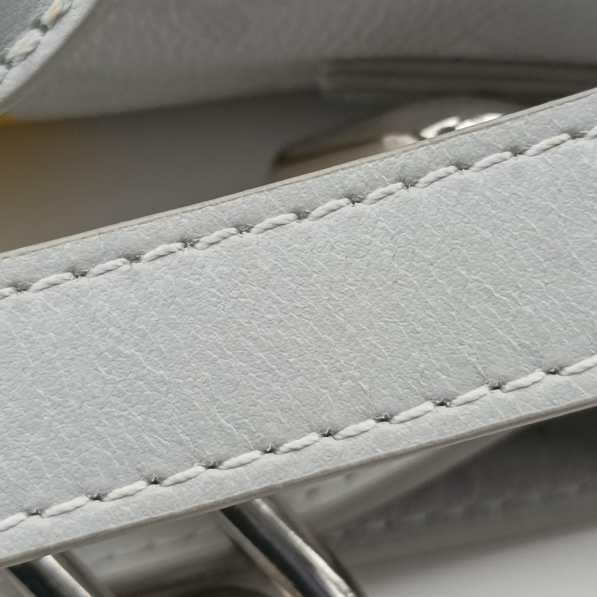 Logo Chalk Nano Bag BLANC Monogram Canvas M44631 NZ2119ロゴ チョーク ナノバッグ ブラン モノグラムキャンバス M44631 NZ2119
