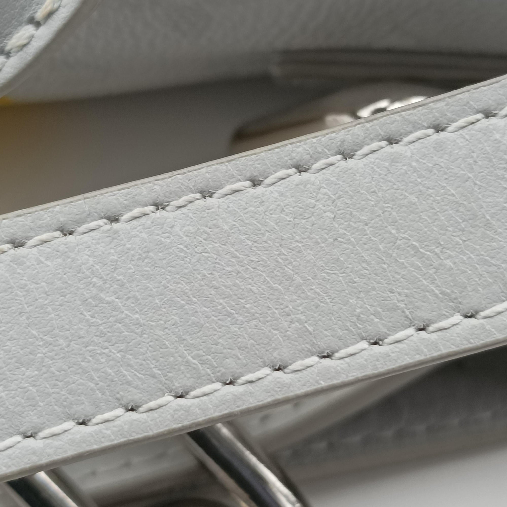 Logo Chalk Nano Bag BLANC Monogram Canvas M44631 NZ2119ロゴ チョーク ナノバッグ ブラン モノグラムキャンバス M44631 NZ2119