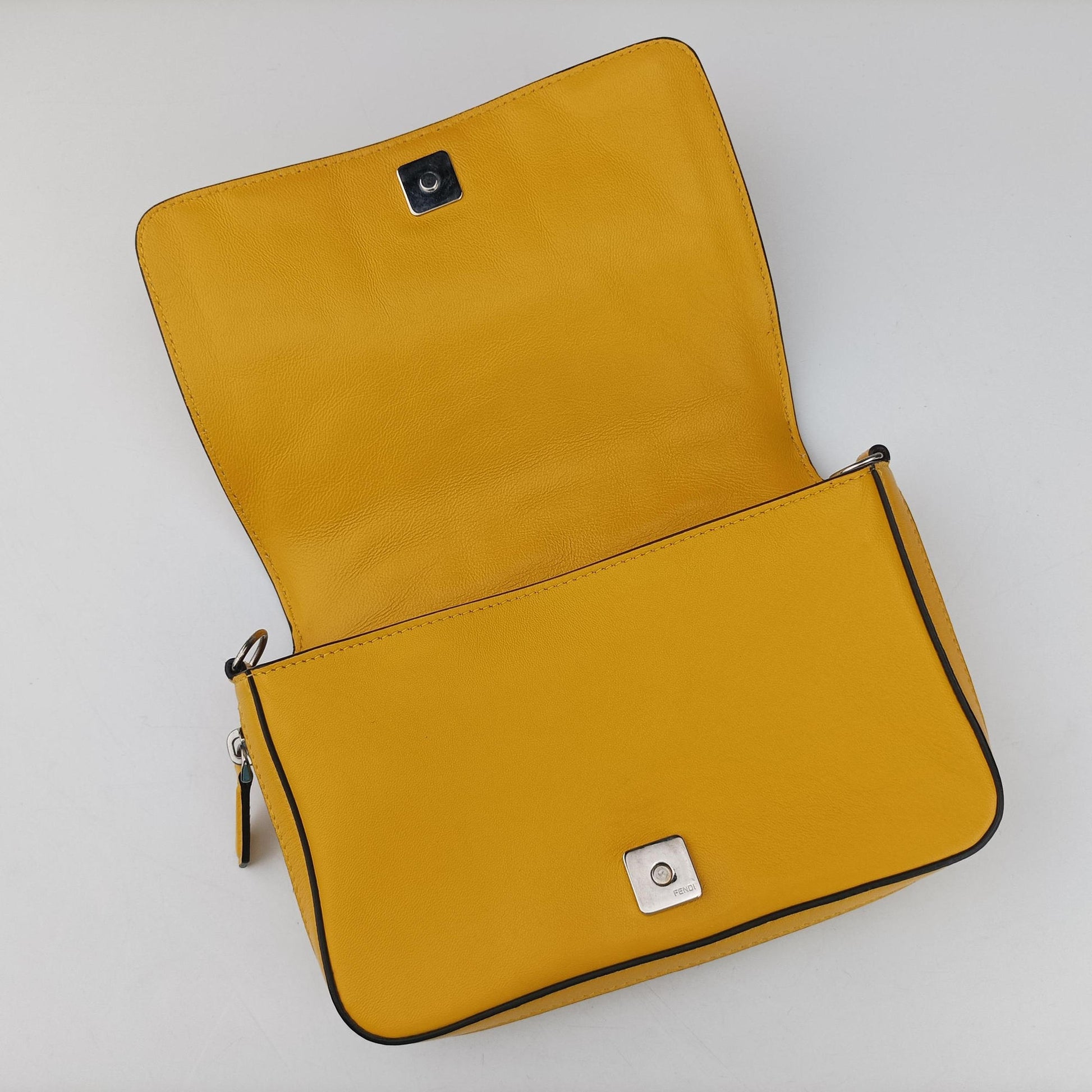 Flap Expand Yellow Leather 7M0299 7M0299 A72V 209-0501フラップ エクスパンド イエロー レザー 7M0299 7M0299 A72V 209-0501