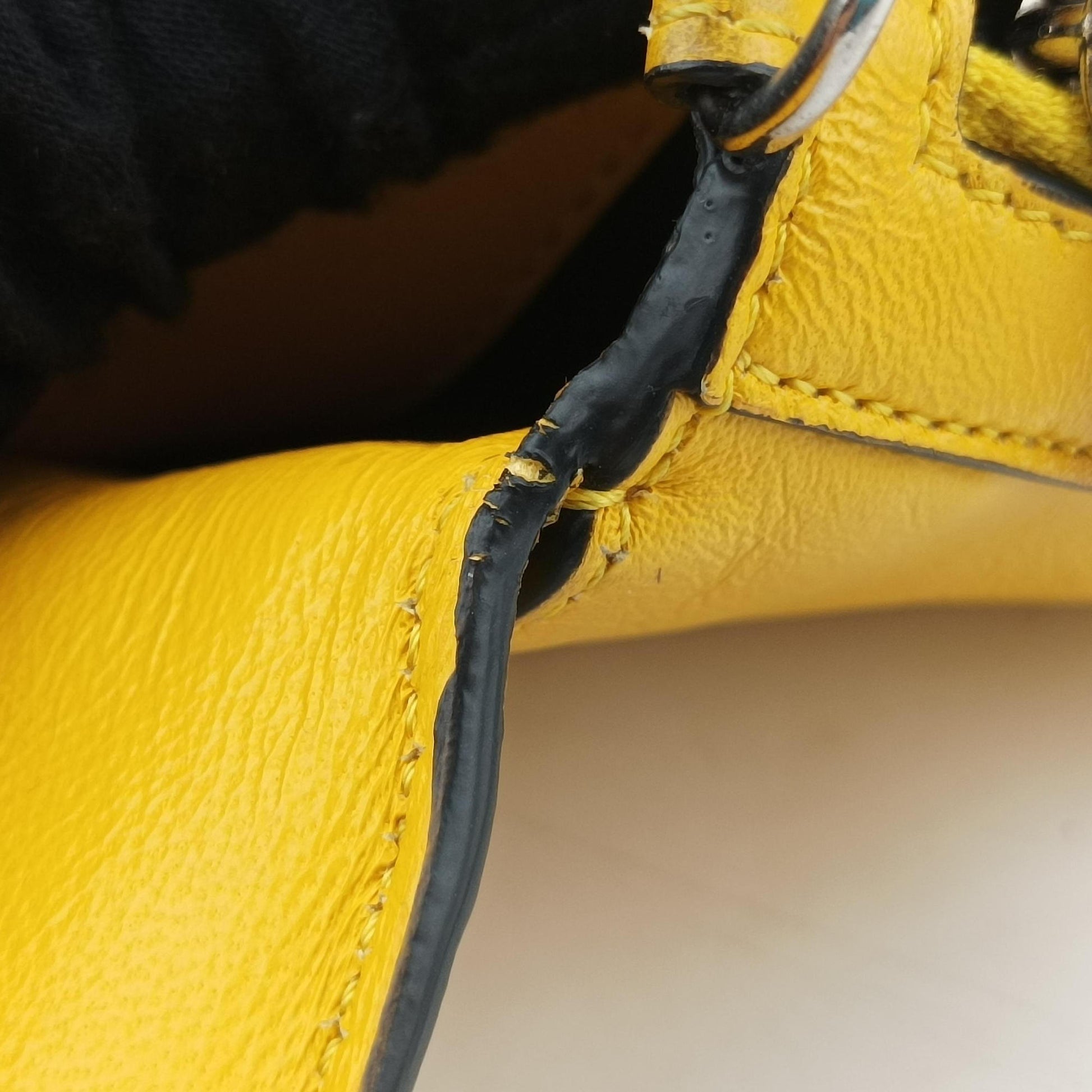 Flap Expand Yellow Leather 7M0299 7M0299 A72V 209-0501フラップ エクスパンド イエロー レザー 7M0299 7M0299 A72V 209-0501