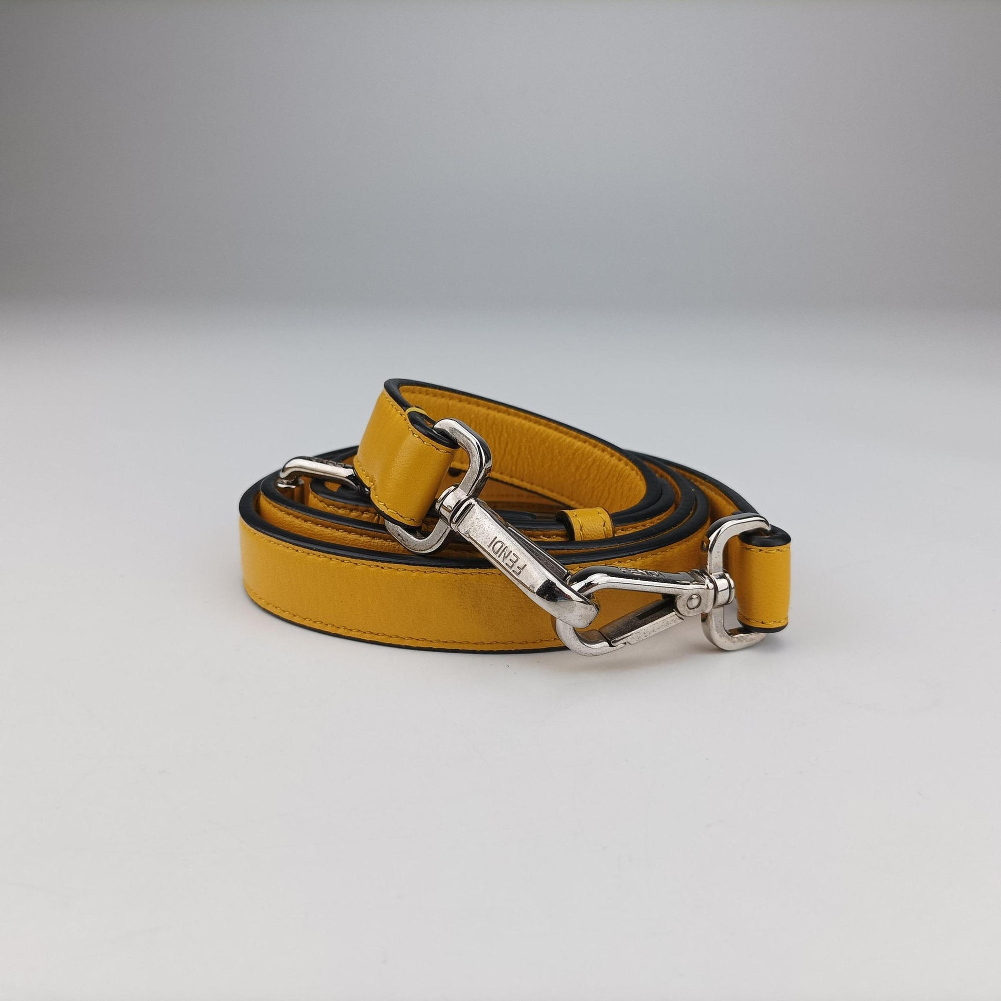 Flap Expand Yellow Leather 7M0299 7M0299 A72V 209-0501フラップ エクスパンド イエロー レザー 7M0299 7M0299 A72V 209-0501