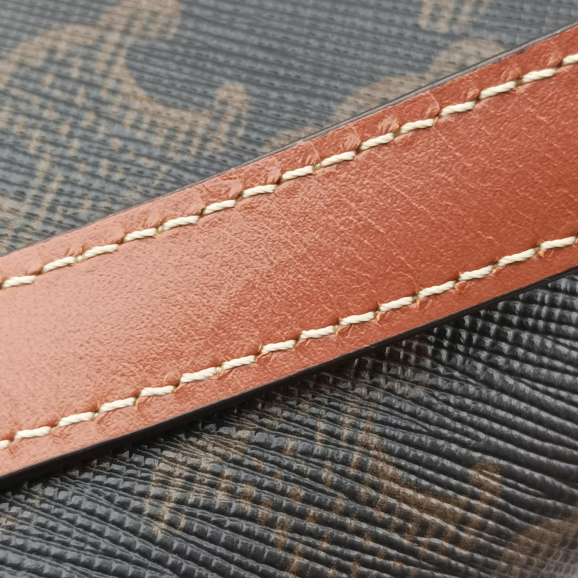 TRIOMPHE Brown PVC coated canvas F-CU-1242トリオンフ ブラウン PVCコーティングキャンバス F-CU-1242