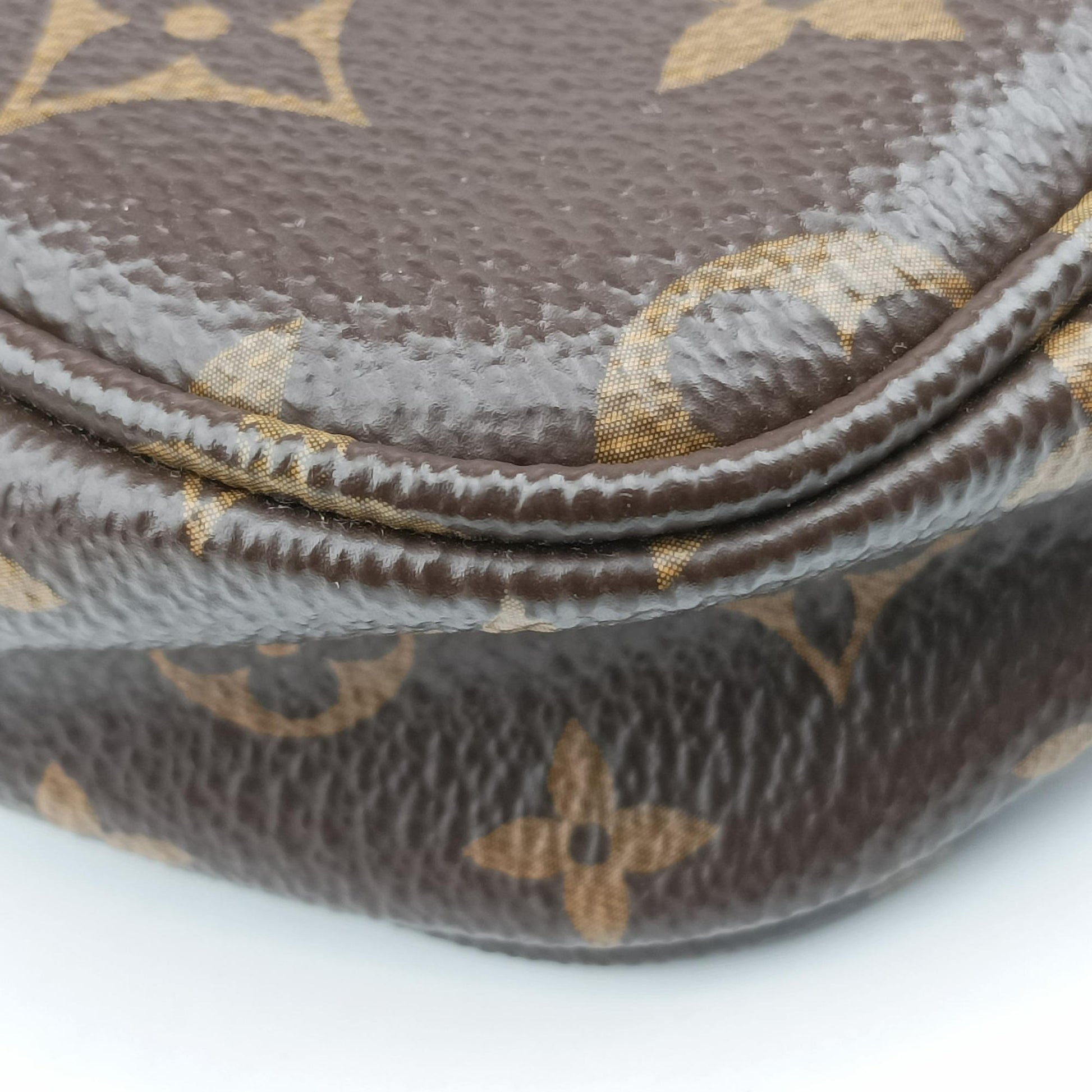 MULTI POCHETTE ACCESSOIRES MARRON×ROSE CLAIRE Monogram Canvas M44840 SR3179ミュルティポシェットアクセソワール マロン×ローズ クレール モノグラムキャンバス M44840 SR3179