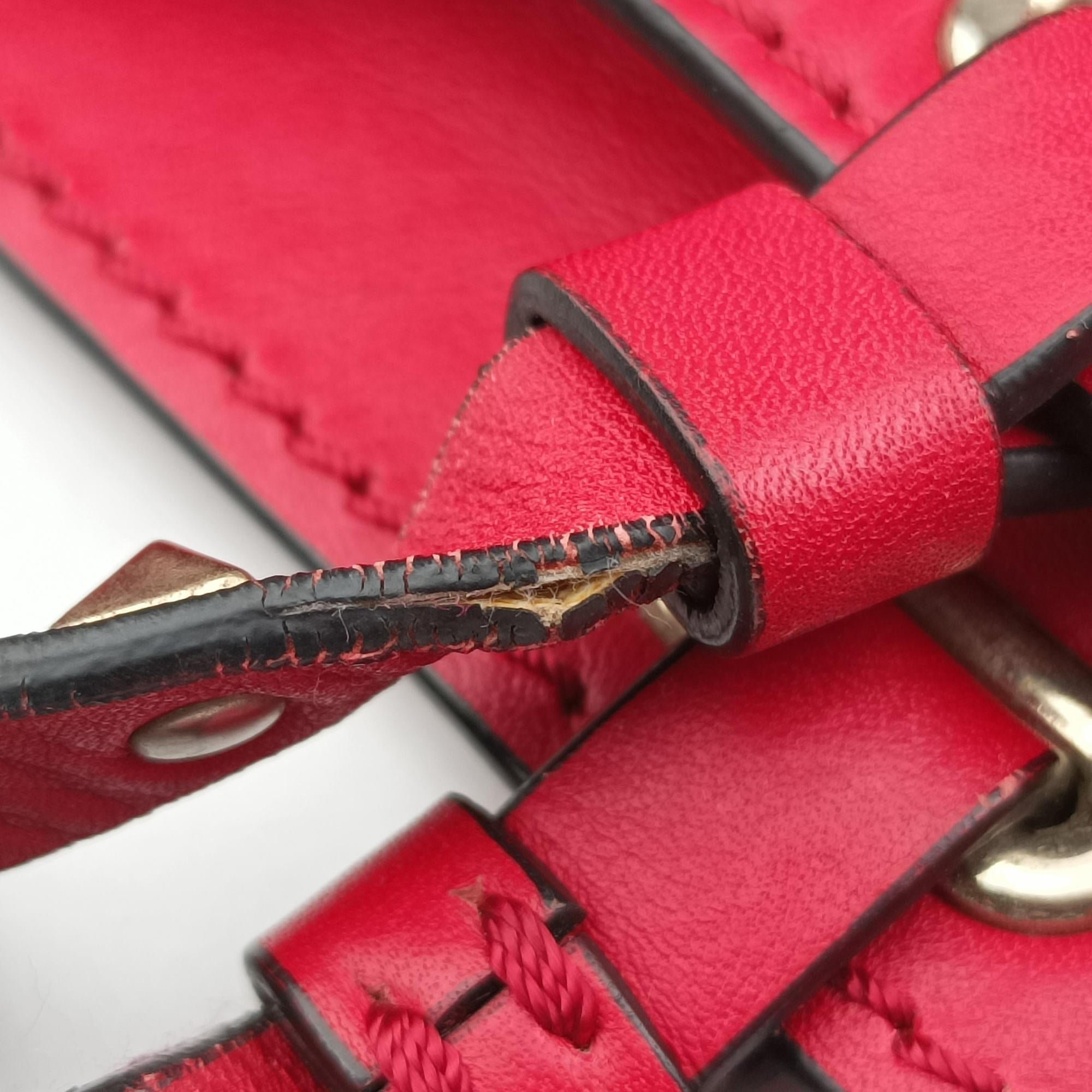 Rockstud Red Leather Lot number unknownロックスタッズ レッド レザー 製番不明