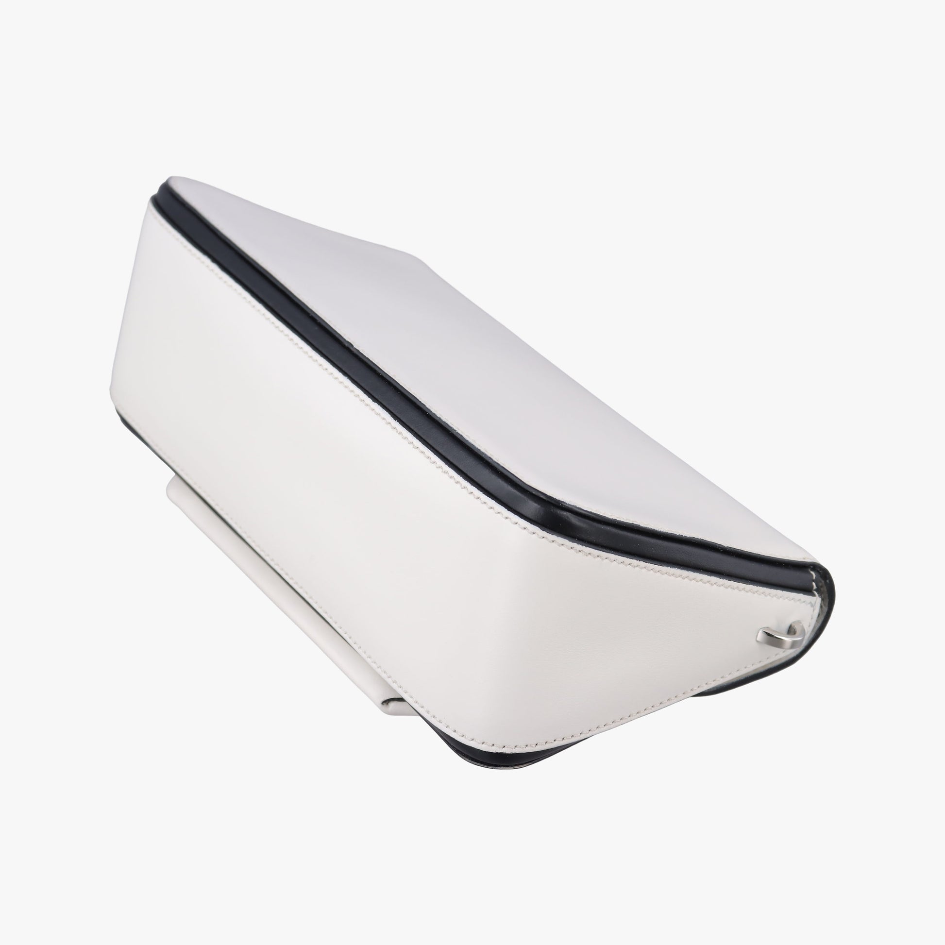 Manuelle White Leather 25 Bマニュエル ホワイト レザー 25 B
