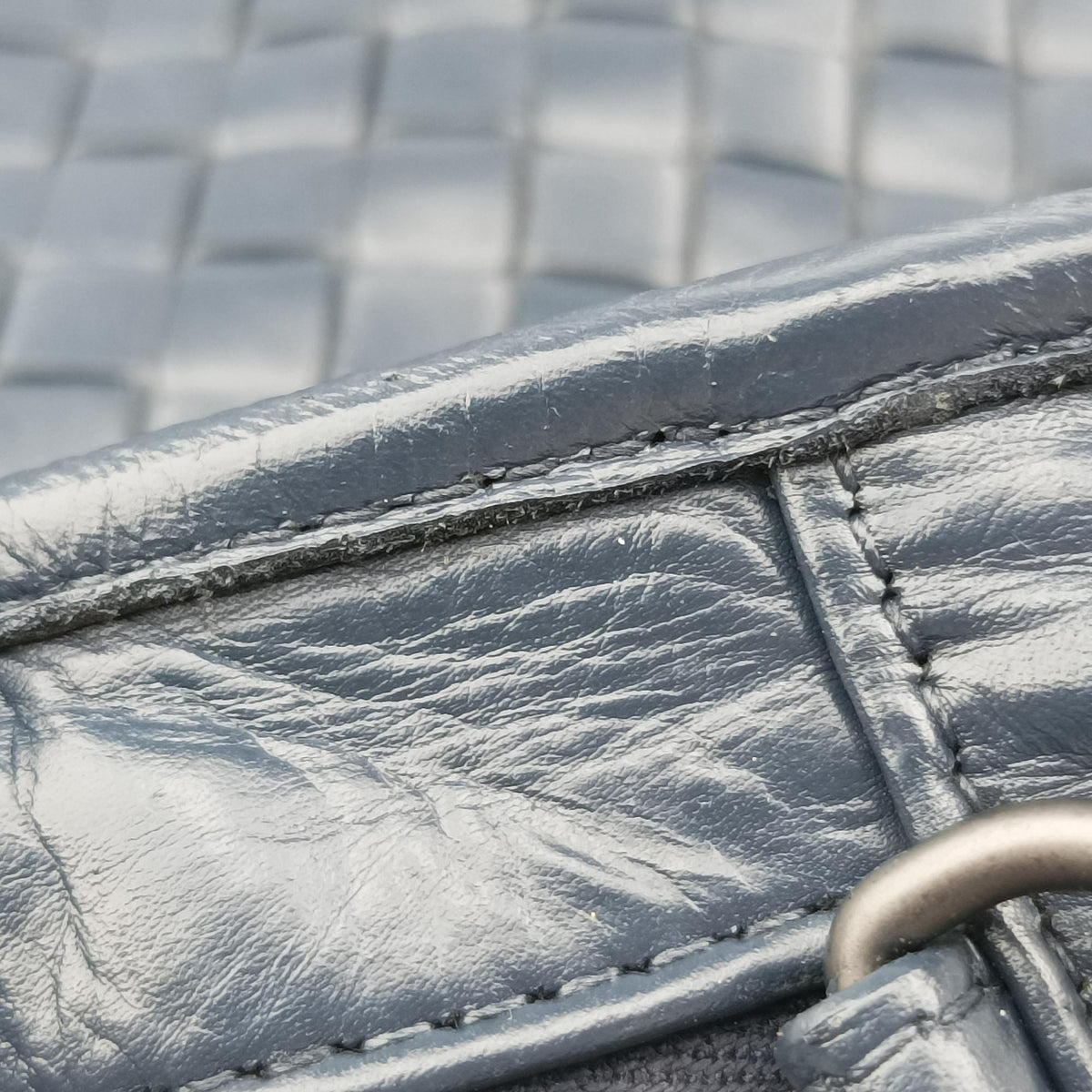 Secondhand Bottega Veneta Intrecciato Navy lambskin  handbag | stylenewstar
