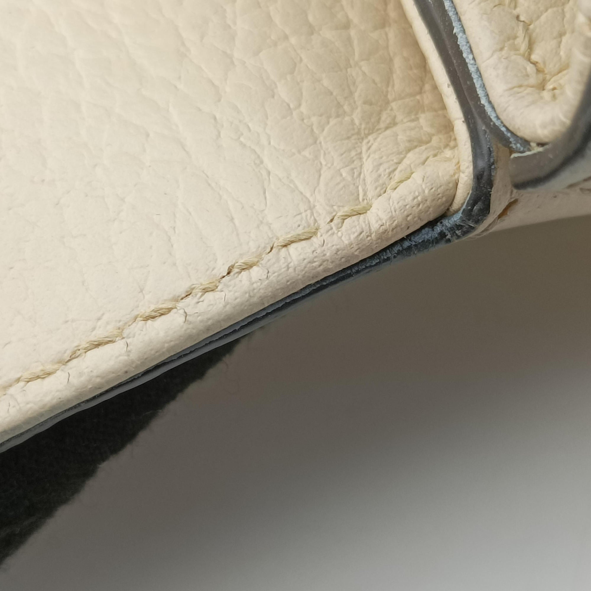 Interlocking G White Leather 607720 F034521322インターロッキングG ホワイト レザー 607720 F034521322
