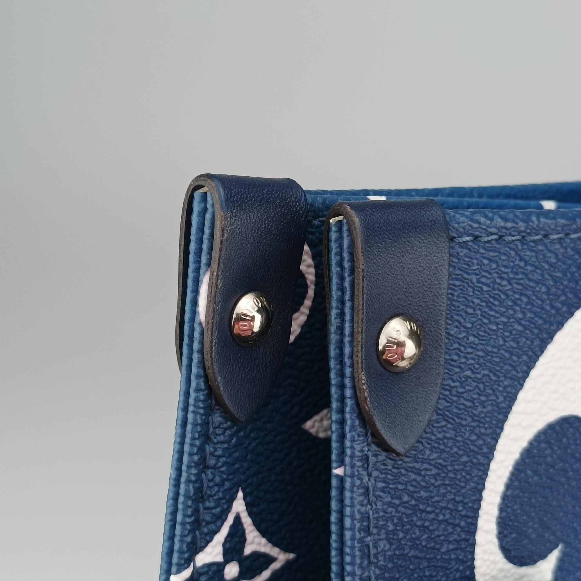LV ESCALE OnTheGo GM Blue Monogram Giant M45120 FL2200 IC ChipLVエスカル オンザゴーGM ブルー モノグラム ジャイアント M45120 FL2200 ICチップ