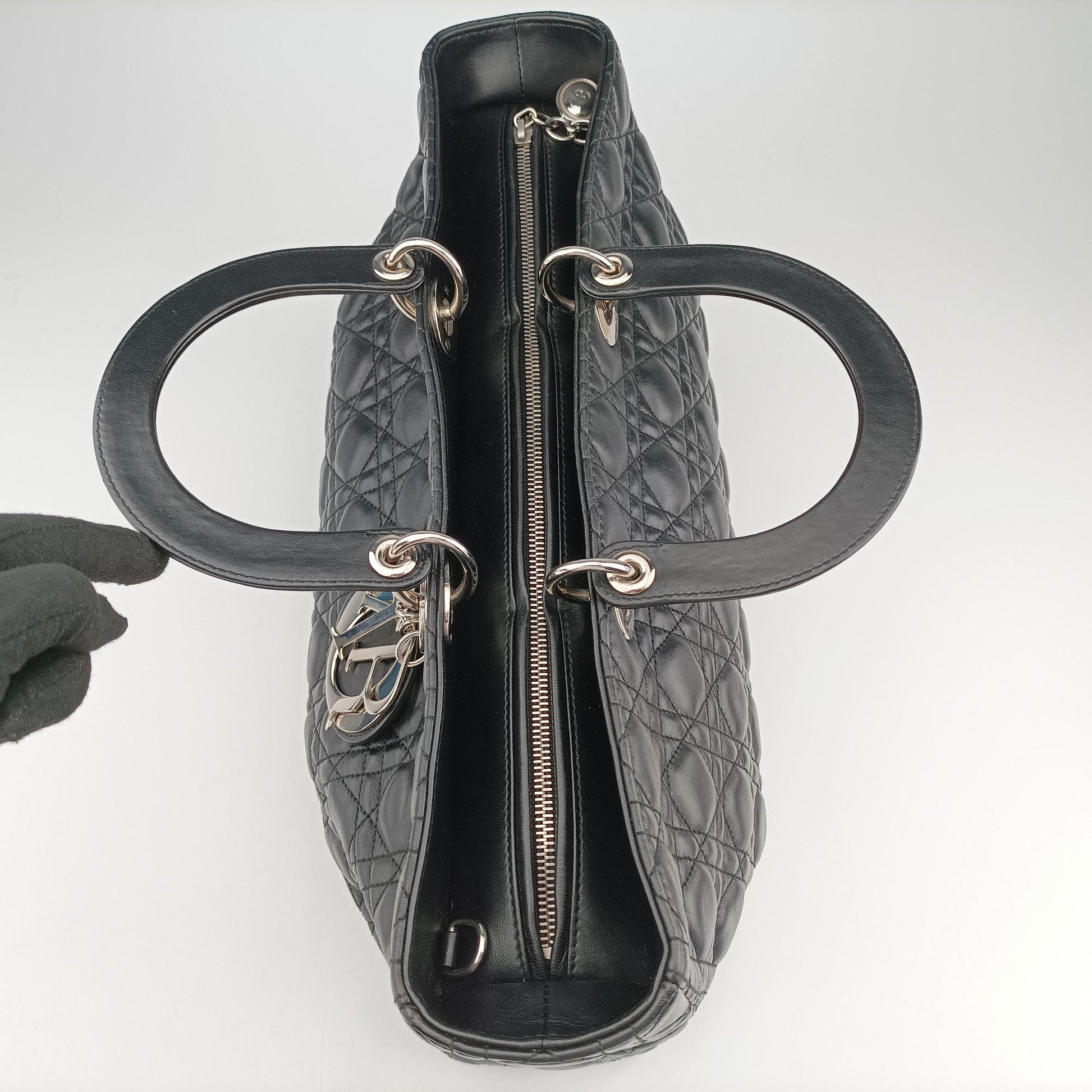 Lady Dior Black lambskin 26-MA-0140レディディオール ブラック ラムスキン 26-MA-0140