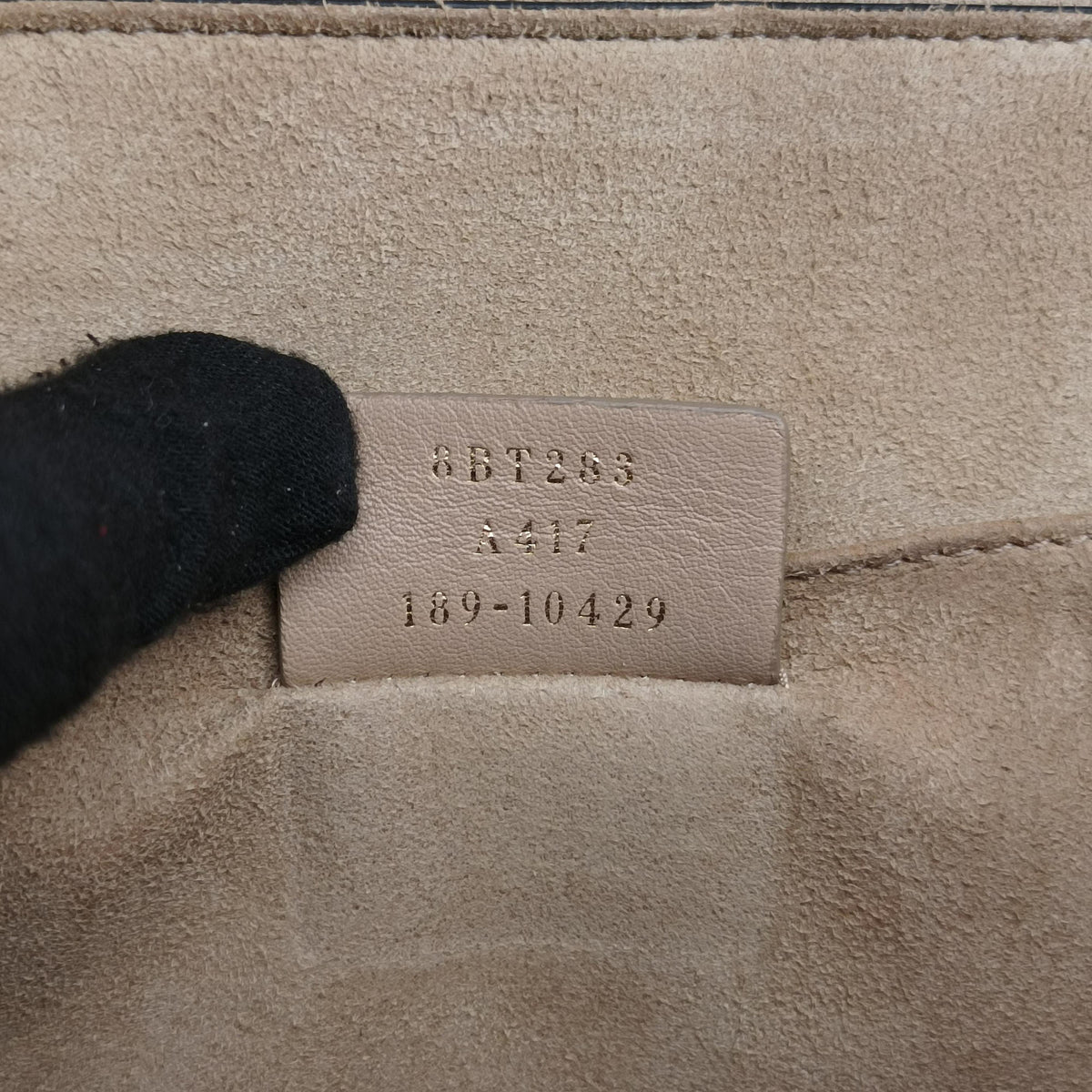 Pre-owned Fendi Kan I Black Leather 8BT283 shoulderbag | stylenewstar