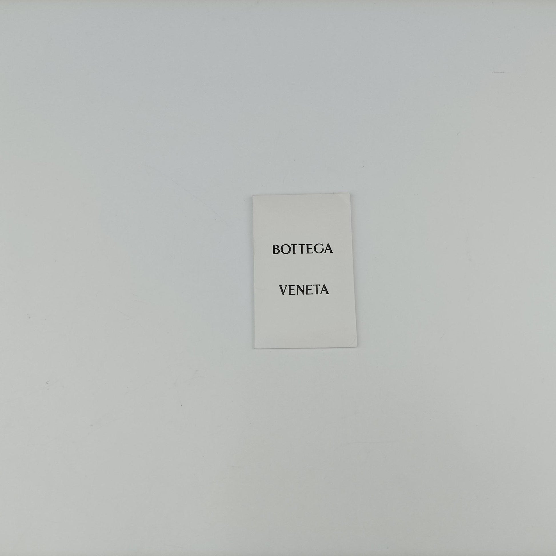 Intrecciato White lambskin B00330870Mイントレチャート ホワイト ラムスキン B00330870M
