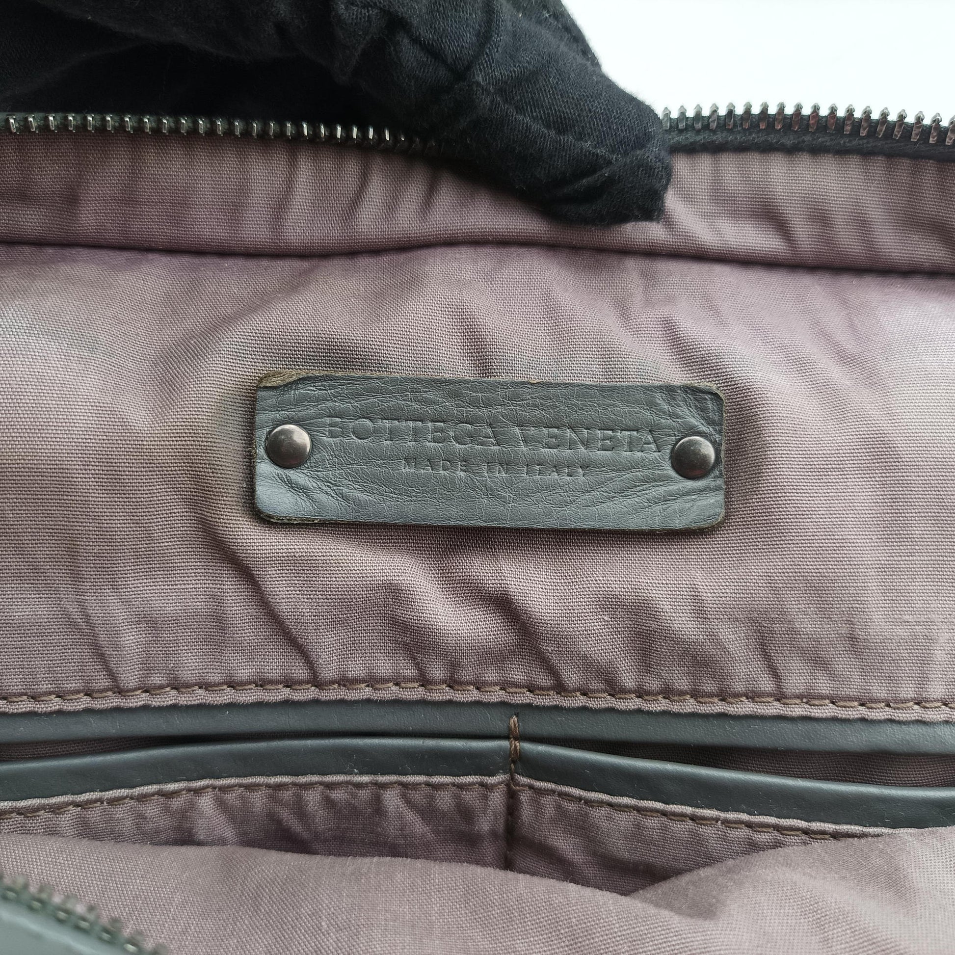 Intrecciato Grey lambskin B02802370Fイントレチャート グレー ラムスキン B02802370F