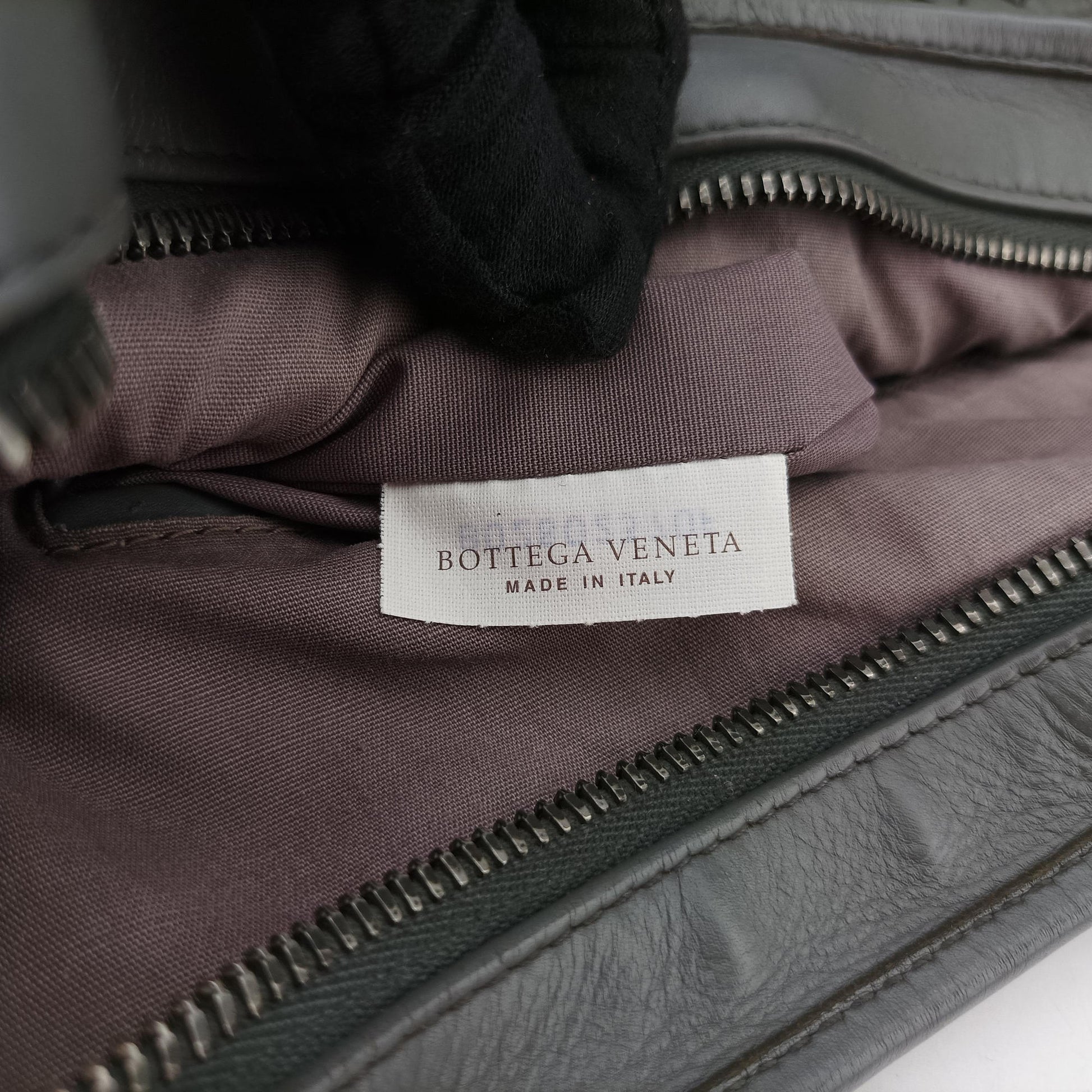 Intrecciato Grey lambskin B02802370Fイントレチャート グレー ラムスキン B02802370F