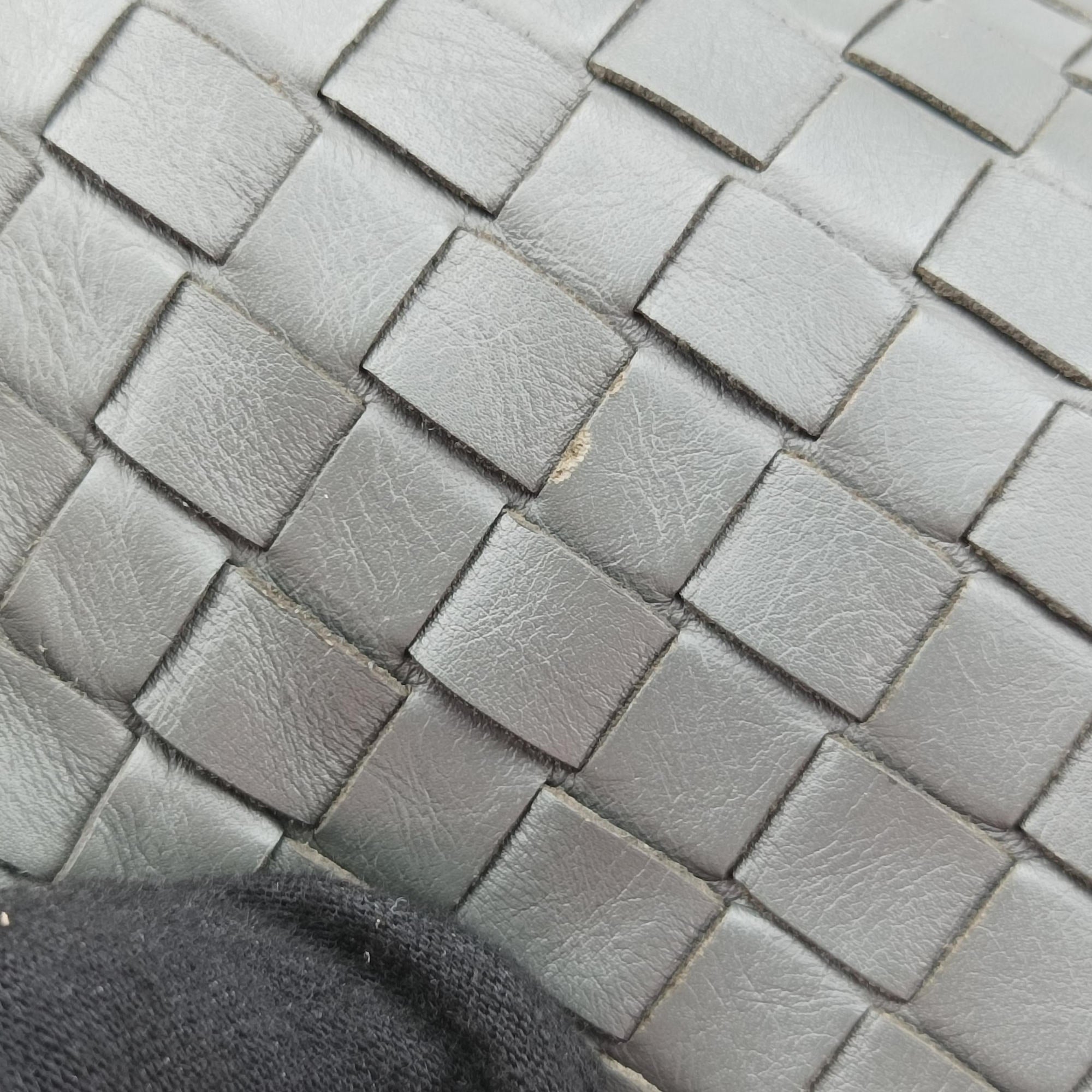Intrecciato Grey lambskin B02802370Fイントレチャート グレー ラムスキン B02802370F