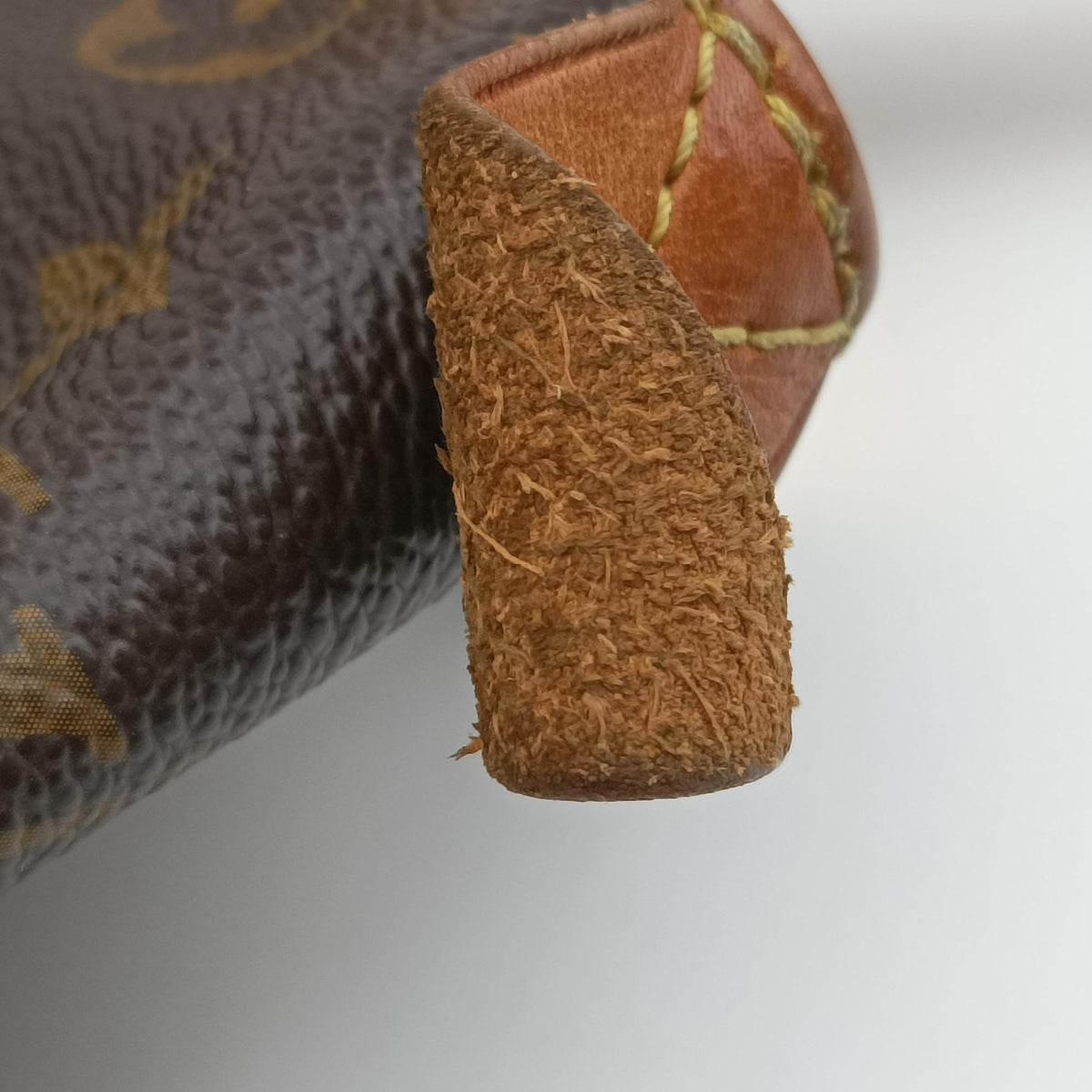 Pre-owned Louis Vuitton TOTALLY MM brown Monogram Canvas M56689 shoulderbag | stylenewstar