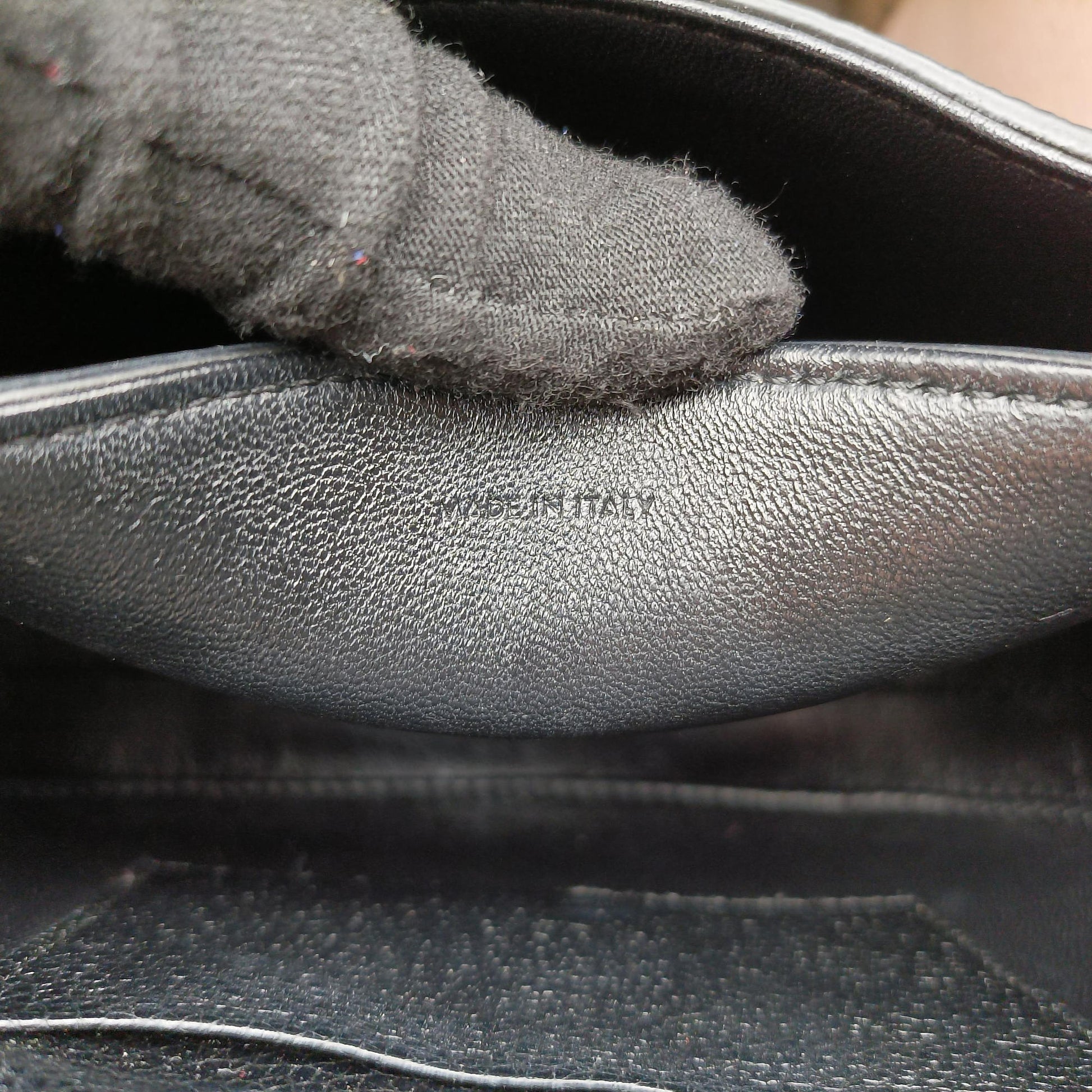 Small Besace 16 Black Leather F-LM-118916(セーズ) ブザス スモール ブラック レザー F-LM-1189