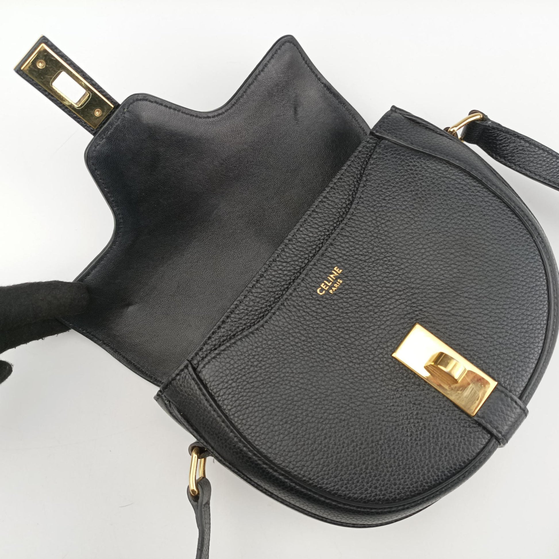 Small Besace 16 Black Leather F-LM-118916(セーズ) ブザス スモール ブラック レザー F-LM-1189