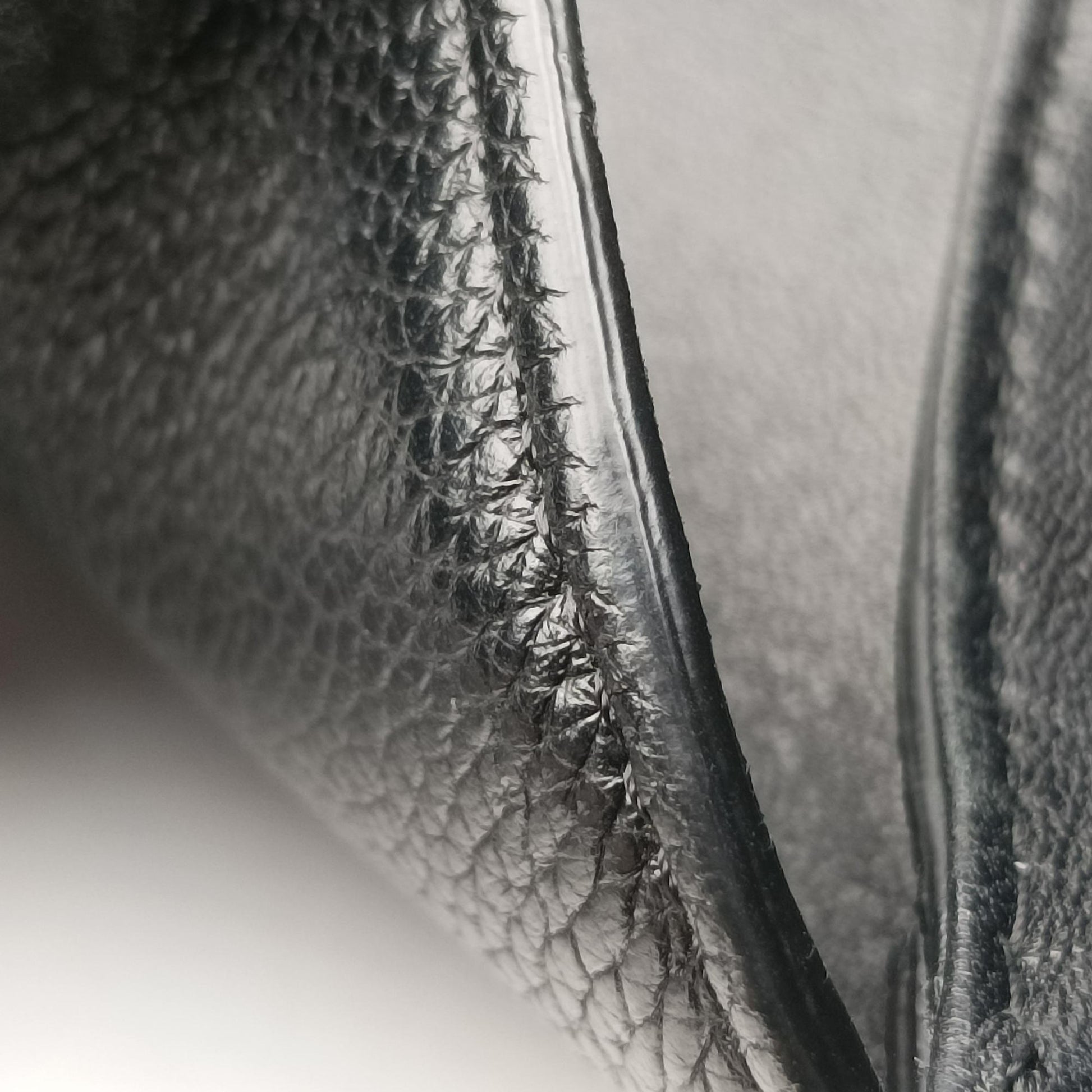 Small Besace 16 Black Leather F-LM-118916(セーズ) ブザス スモール ブラック レザー F-LM-1189