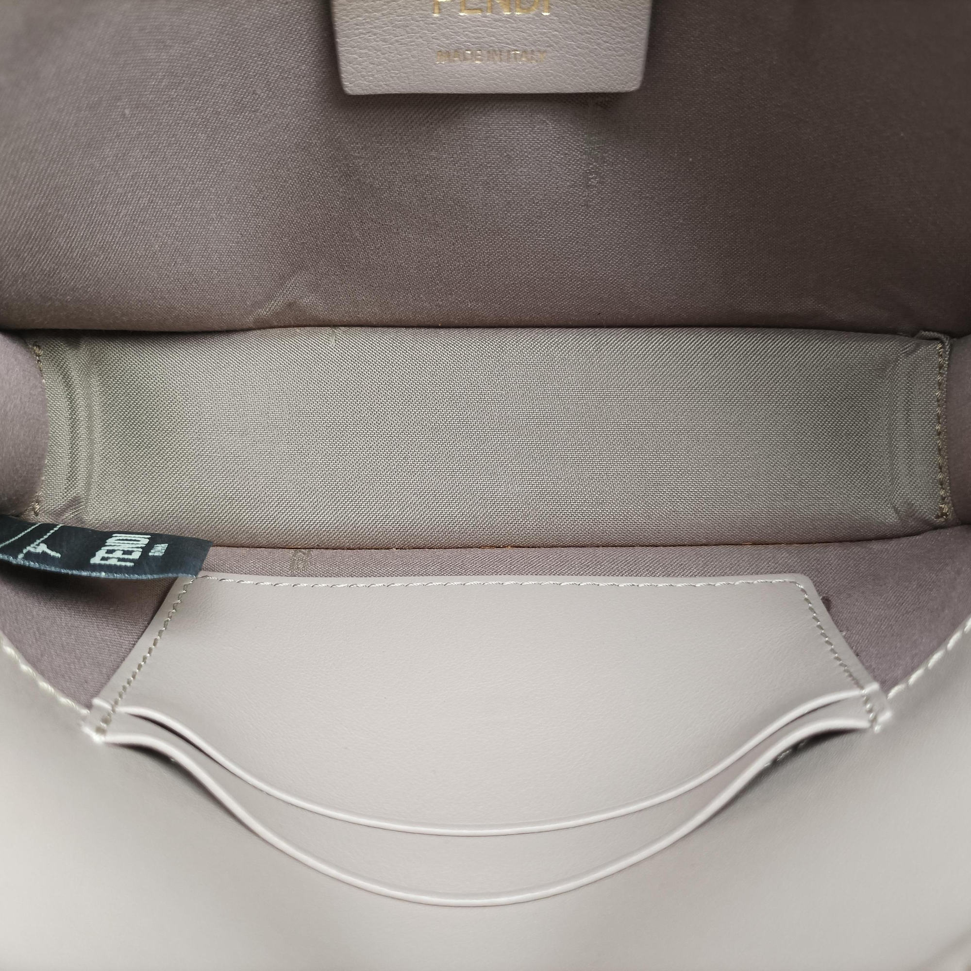 F is Beige Leather 8BM005 8BM005 A0KK 189-8210エフ イズ ベージュ レザー 8BM005 8BM005 A0KK 189-8210