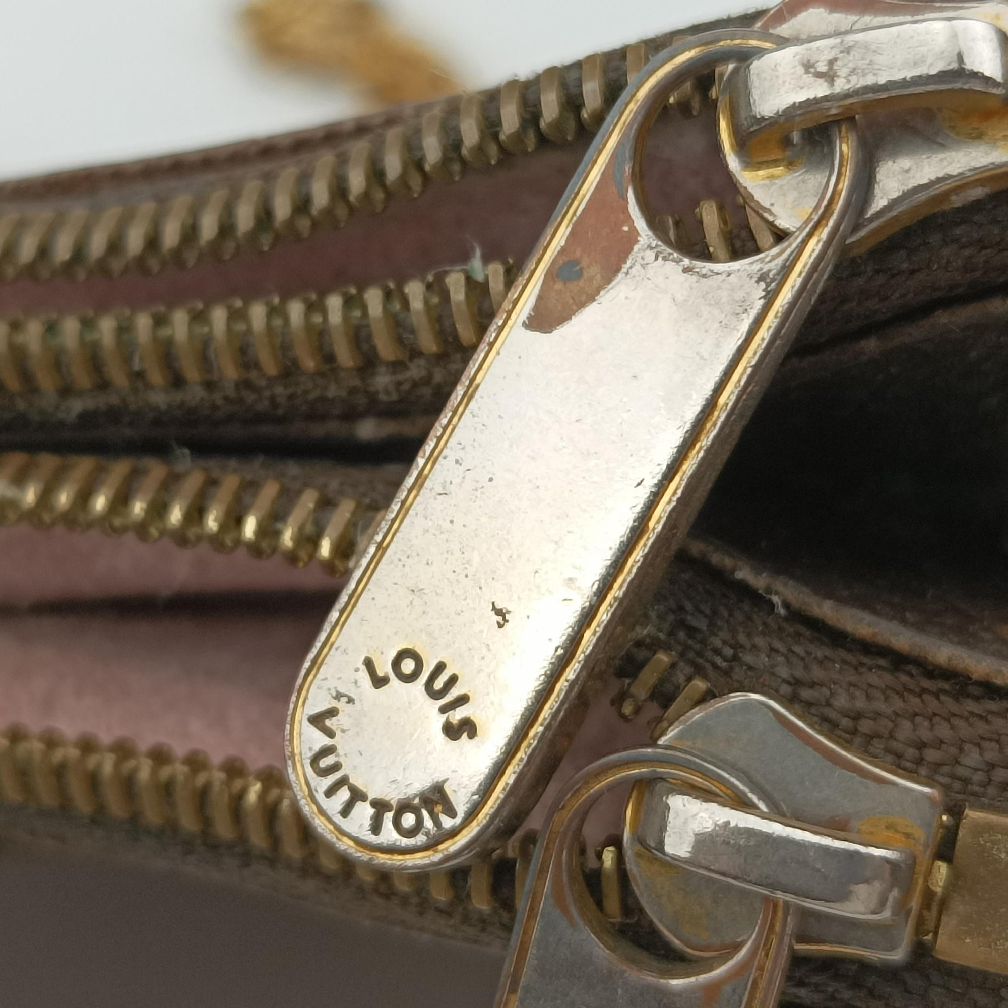 Pochette Double Zip Blooming Flowers brown×multicolor Monogram Canvas×calf leather M63905 GI0199ポシェット ドゥーブルジップ ブルーミングフラワー モノグラム/ブラウン×マルチカラー モノグラムキャンバス×カーフレザー M63905 GI0199