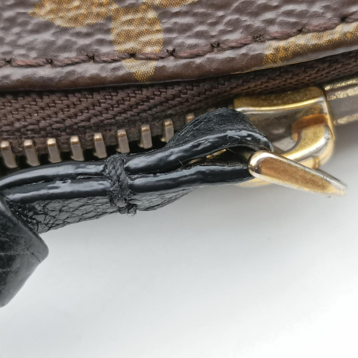 Tournel PM Noir Monogram canvas M44057 AH1167トゥルネルPM ノワール モノグラムキャンバス M44057 AH1167