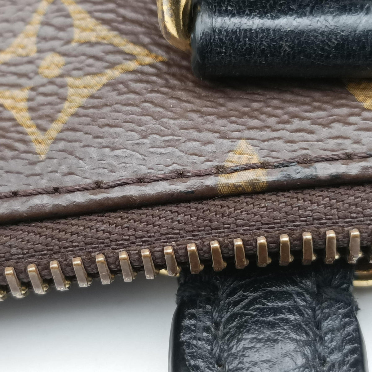 Tournel PM Noir Monogram canvas M44057 AH1167トゥルネルPM ノワール モノグラムキャンバス M44057 AH1167