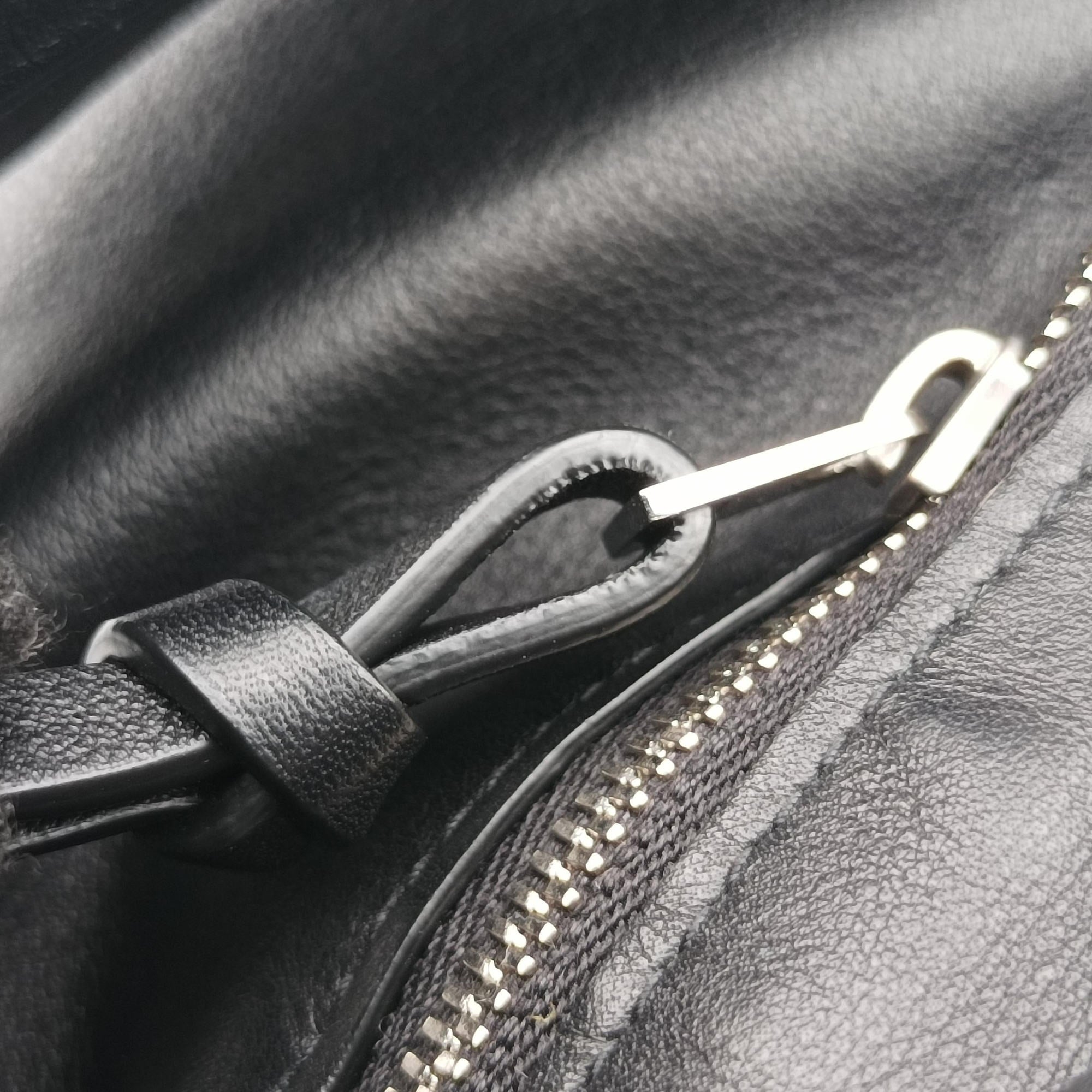 Double Knot Black lambskin P01811968Gダブルノット ミニ ブラック ラムスキン P01811968G